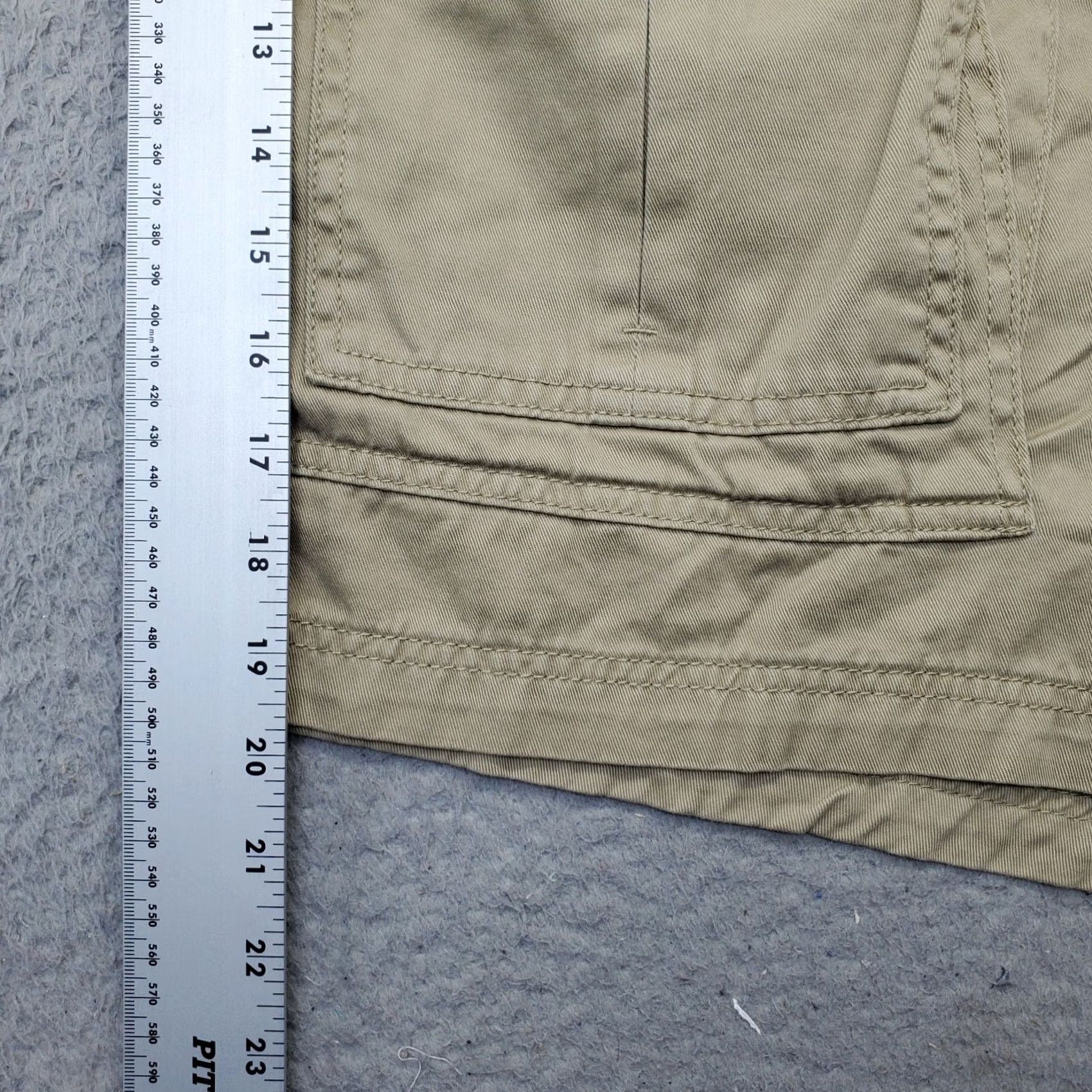 Vintage St. John's Bay Shorts Men 50 Brown Utility Pockets Elastic Waist Classic Fit Shirt Size US 34 / EU 50 - 3 Thumbnail