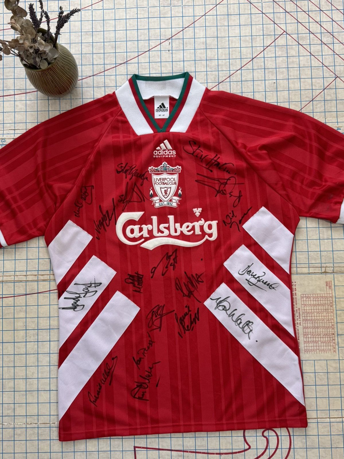 Adidas × Vintage Vintage Adidas Equipment Liverpool Signed Jersey Red Medium Size US M / EU 48-50 / 2 - 4 Thumbnail