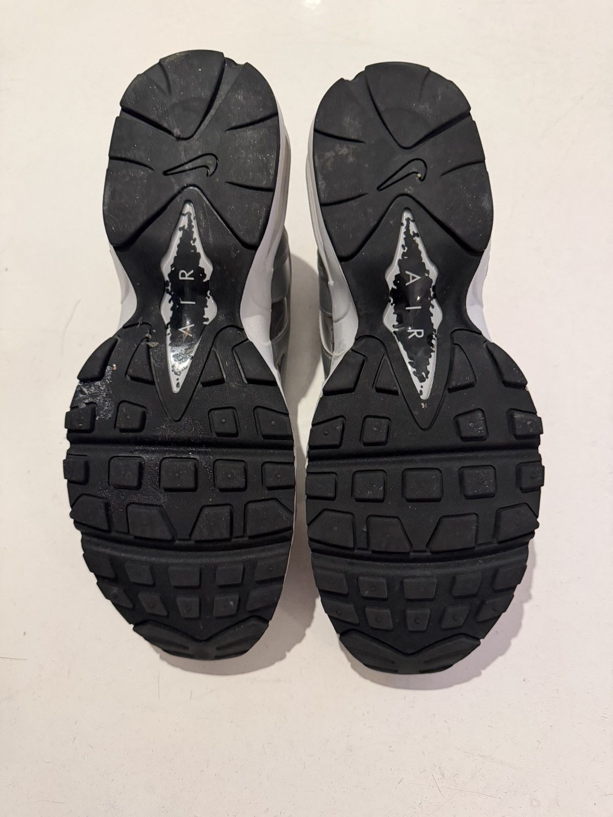 Nike × Supreme Supreme Nike Air Max 96 Size US 11.5 / EU 44-45 - 6 Thumbnail