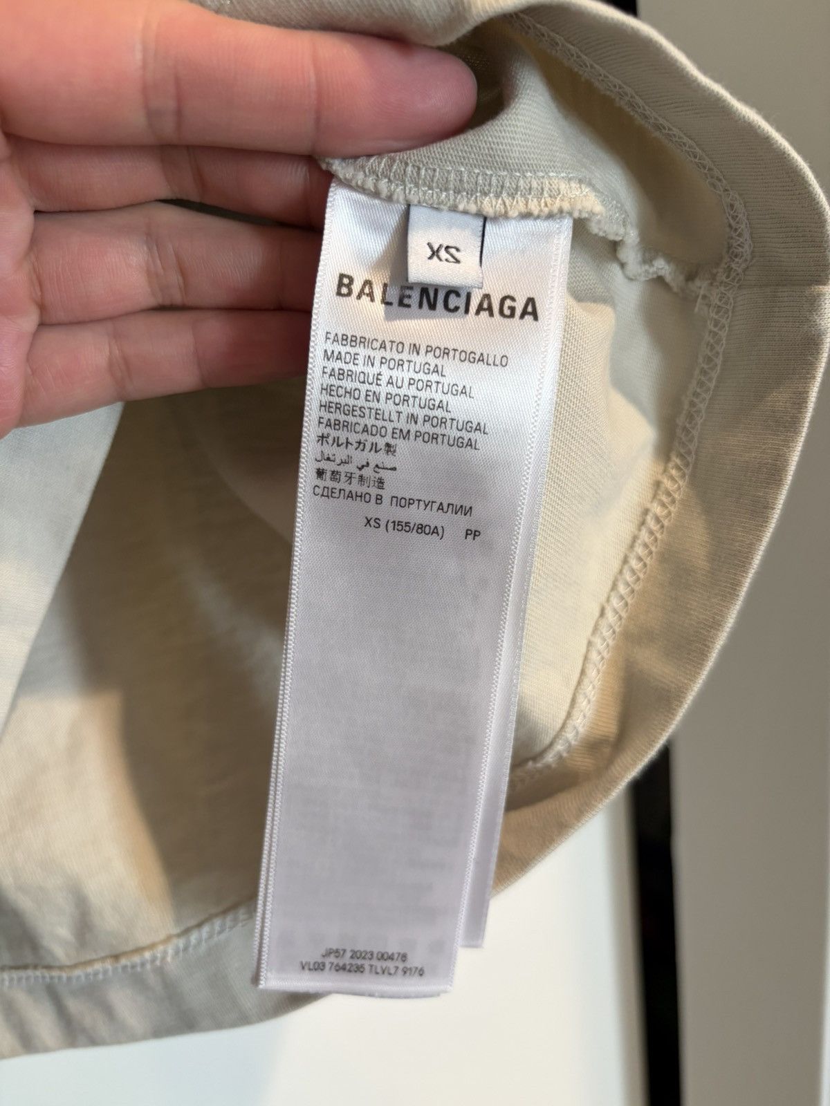 Balenciaga Paris City oversized T-shirt CROPPED fits like S Size US XS / EU 42 / 0 - 6 Thumbnail