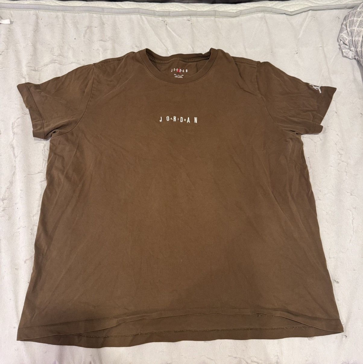 Jordan Brand Air Jordan Brown T-shirt Size US XXL / EU 58 / 5 - 1 Thumbnail