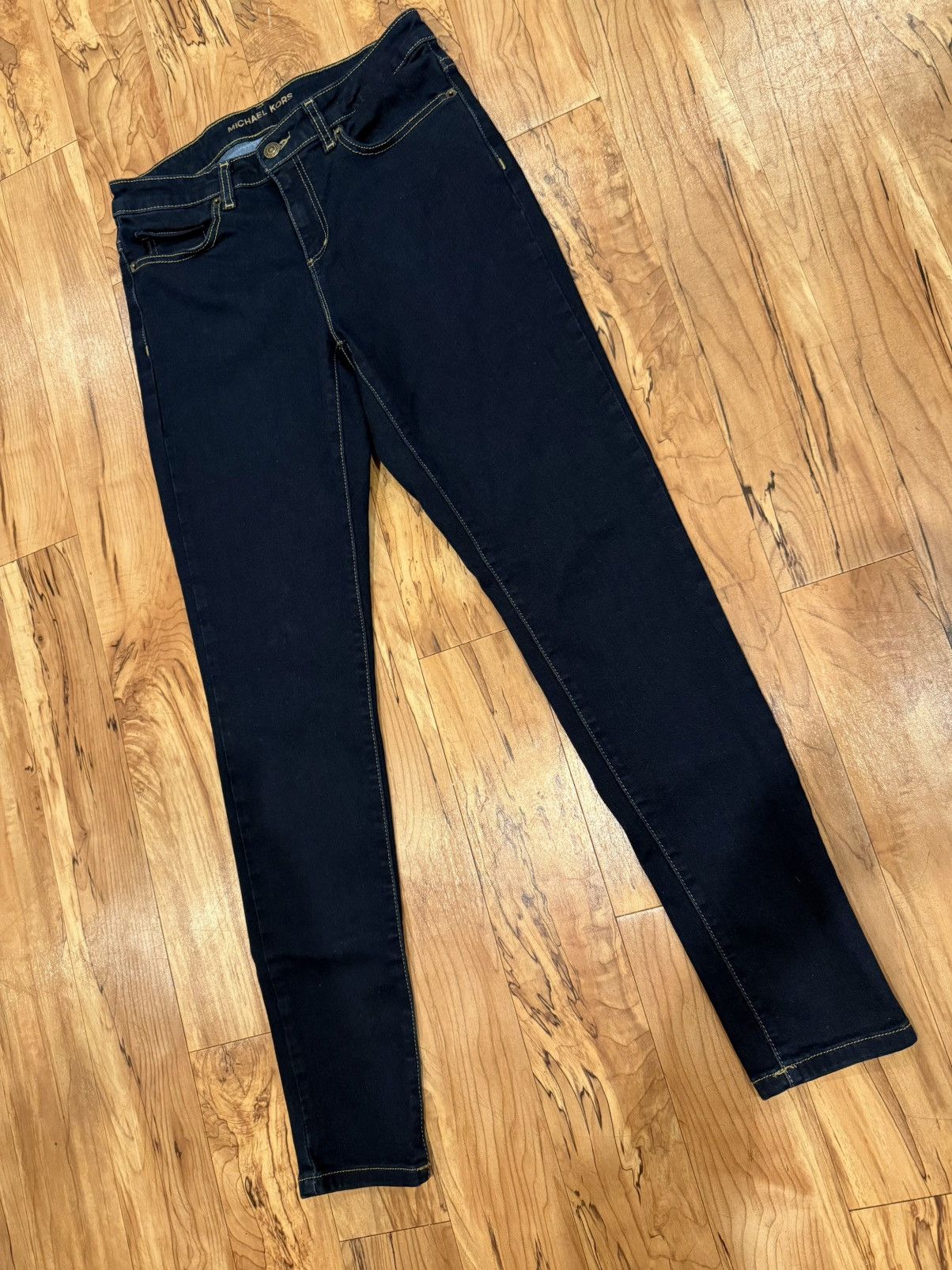 Michael Kors Michael Kors Izzy Skinny Jeans- Dark Wash, Mid-Rise Size 8 Size 30" / US 8 / IT 44 - 3 Thumbnail