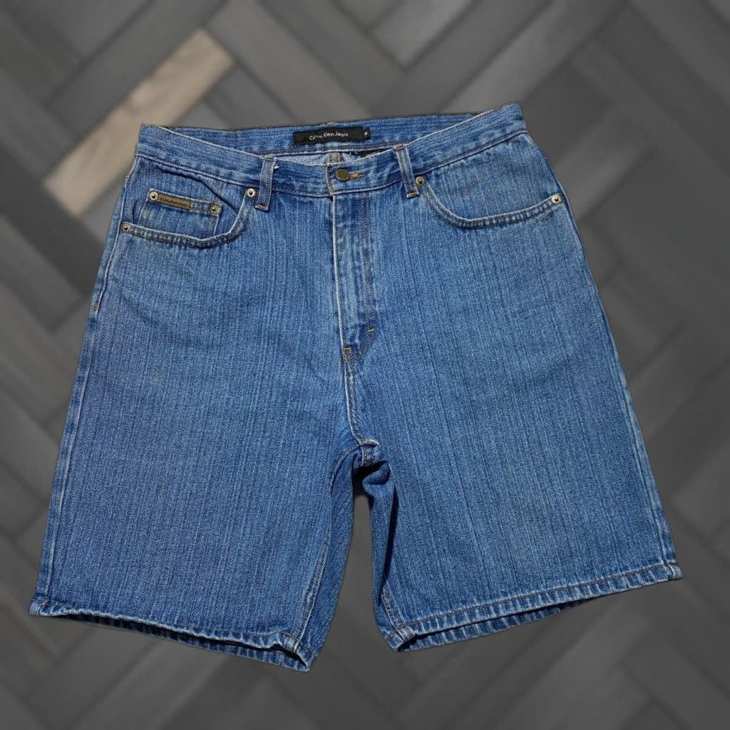 Vintage VINTAGE Calvin Klein Jeans Mens 34 Blue Denim Shorts Baggy Jorts 90s Cotton Bermuda Casual Summer Beach Mens Size US 34 / EU 50 - 1 Thumbnail