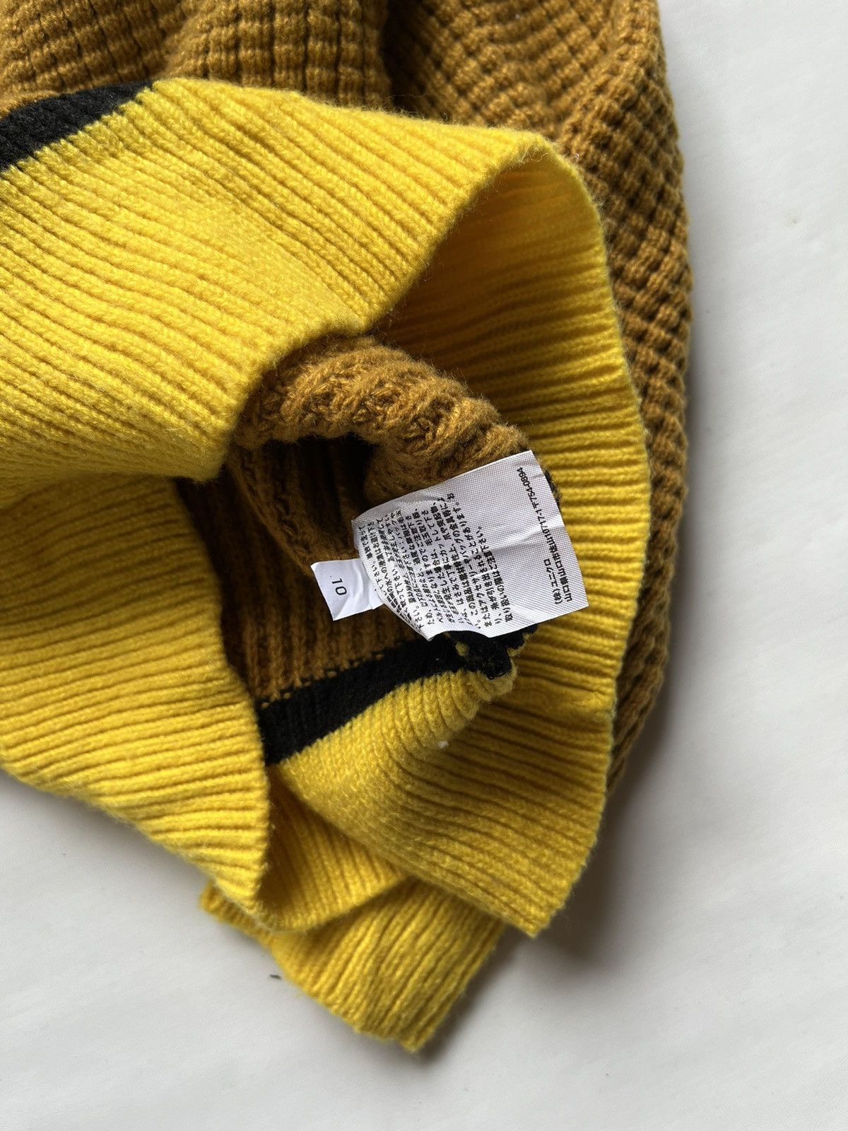 Marni × Uniqlo Marni x uniqlo knitted v-neck long sleeve cropped sweater Size L / US 10 / IT 46 - 7 Thumbnail