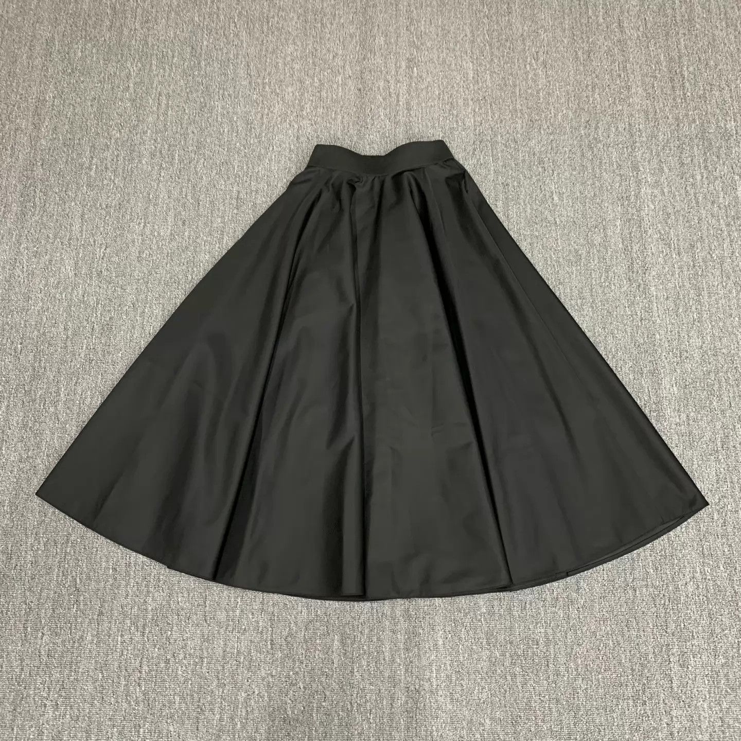 Prada Prada Black Nylon Triangle Logo Waist Bag Skirt 36 Size 25" / US 0 / IT 36 - 2 Thumbnail