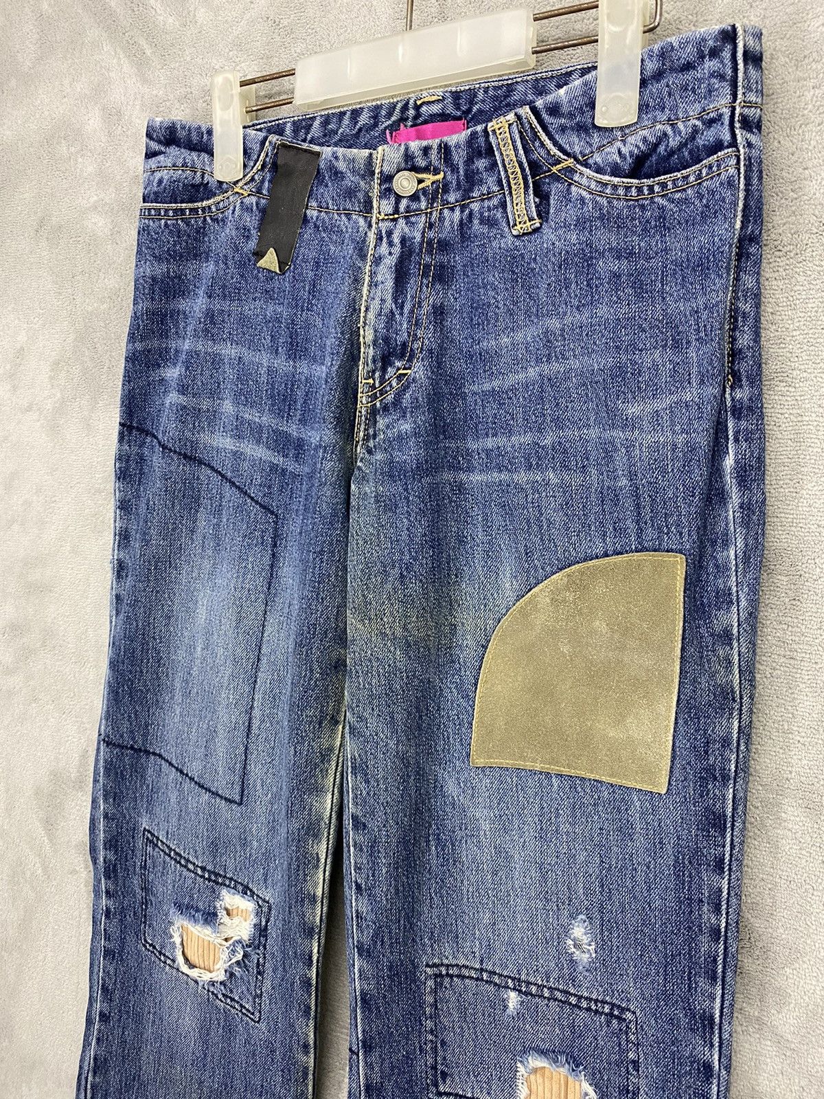 Japanese Brand INTERNATIONAL WORLD JEANS JAPANESE BRAND & PEACE PATCHWORK Size US 30 / EU 46 - 3 Thumbnail