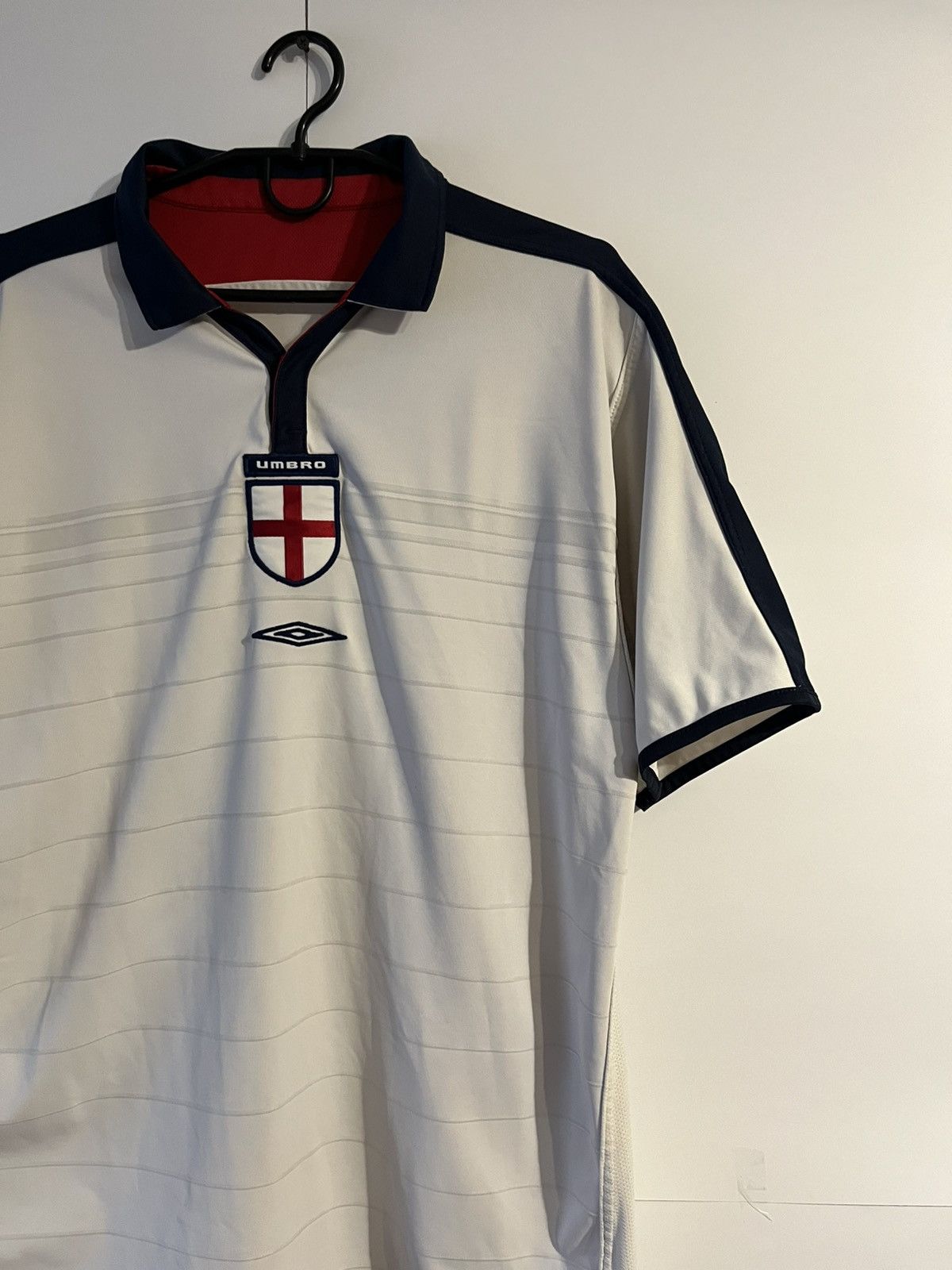 Umbro Umbro England 2003-05 Home Reversible Polo Soccer Jersey Size US L / EU 52-54 / 3 - 8 Thumbnail