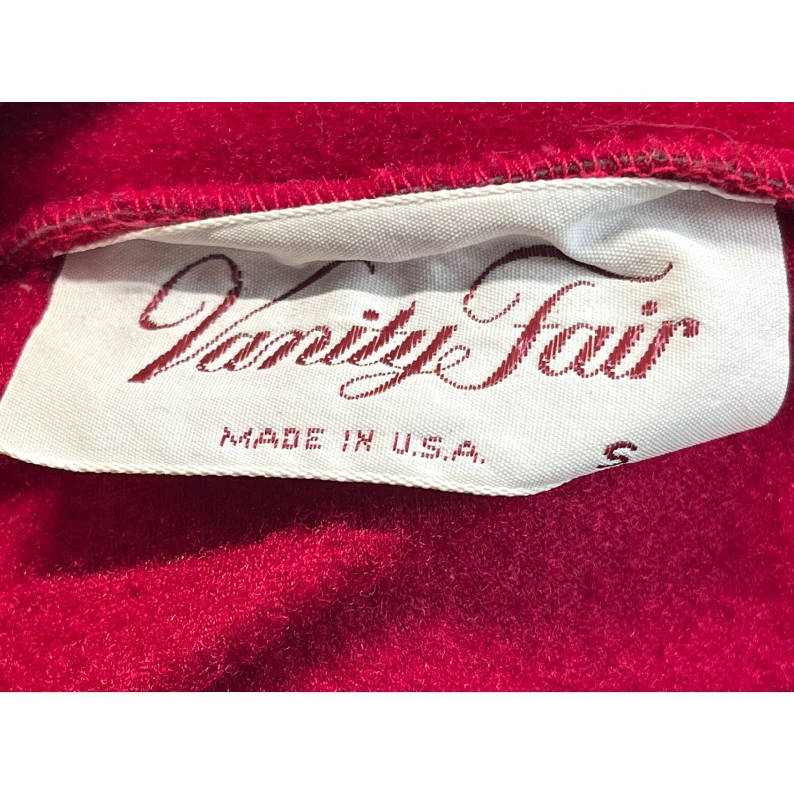 Vintage Vtg Vanity Fair House Robe Sz Small Womens Brocade Trim Half Zip 80’s Made USA Raspberry Dacron S Regular USA 1980s Original VGUC Size S / US 4 / IT 40 - 6 Thumbnail