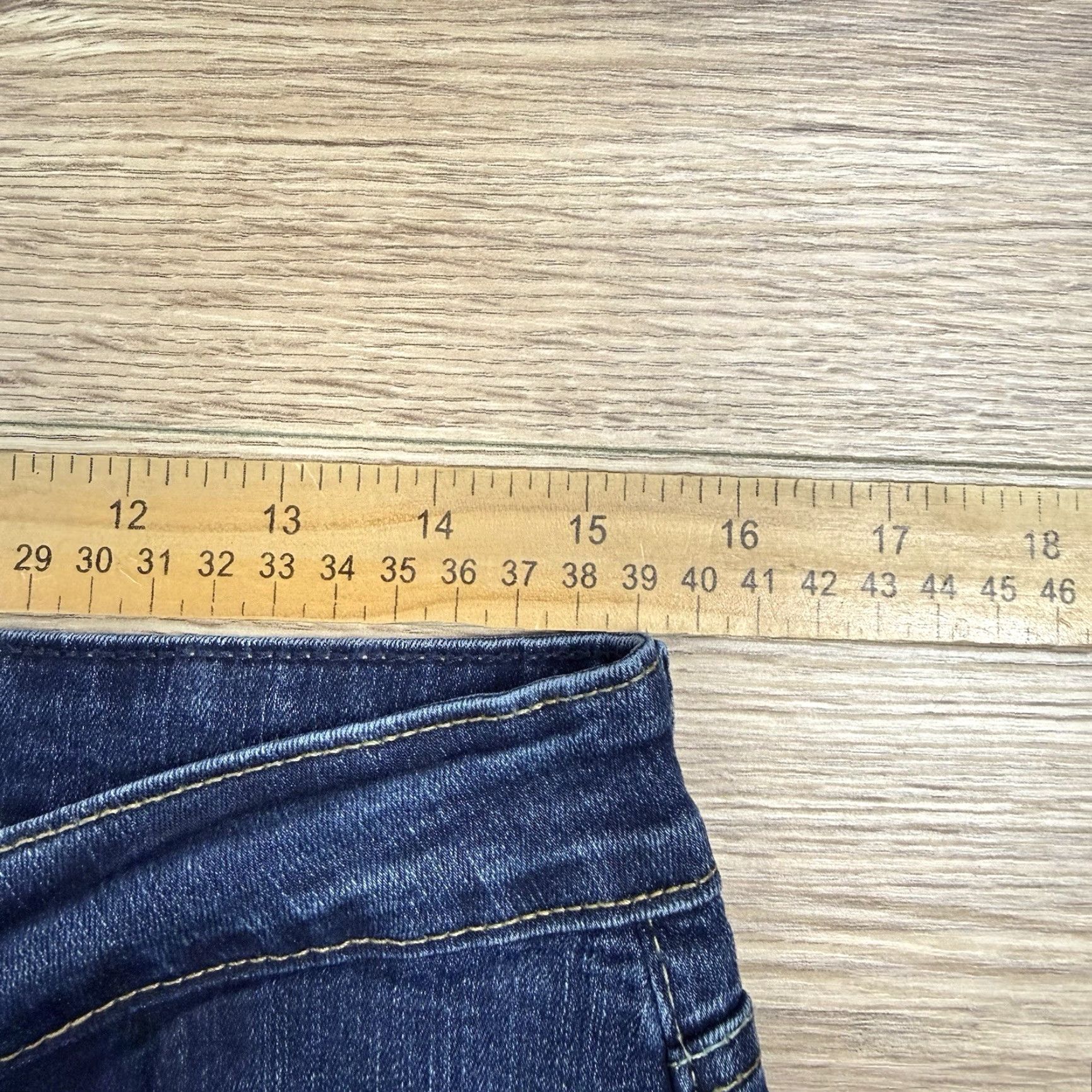 Levi's Signature By Levi Strauss Modern Boot Cut Jeans 12M Womens 12 Regular Blue Cotton Blend Mid Rise 30in Inseam - Used Vintage-esque? (rearranged) Size US 12 / IT 42 - 6 Thumbnail