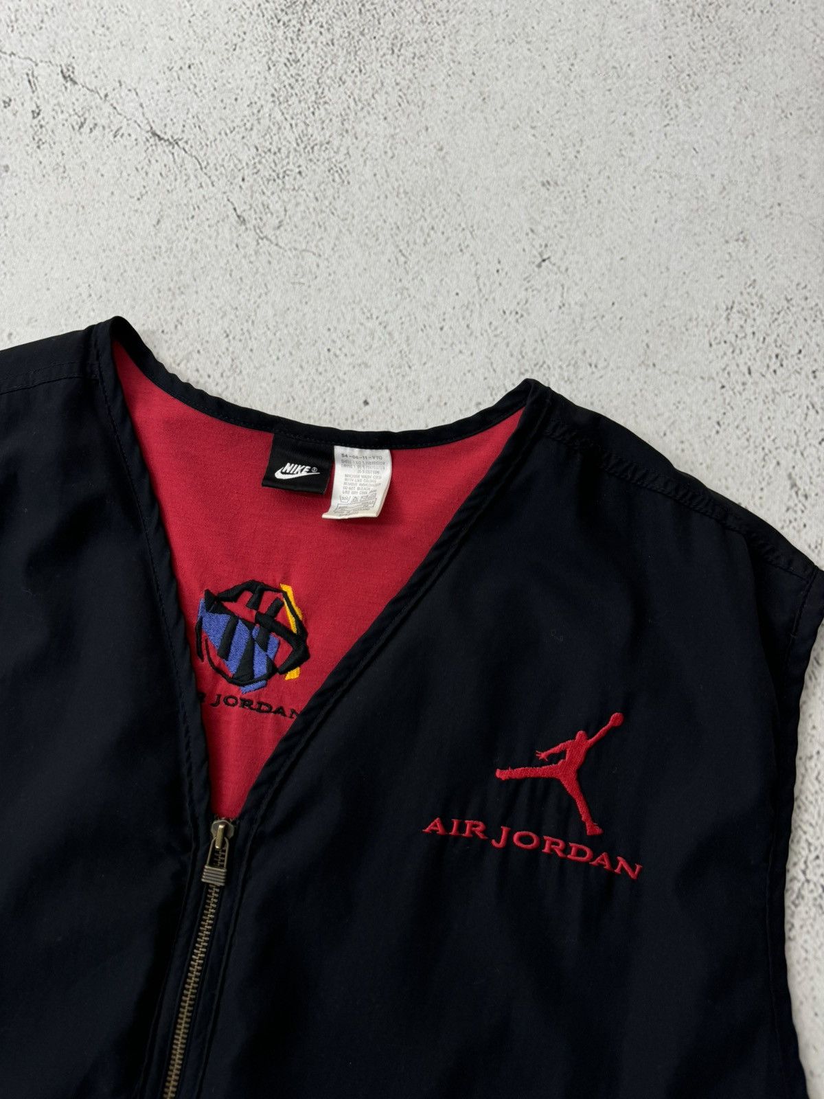 Jordan Brand × Nike × Vintage Nike Air Jordan Vintage Logo Vest Size US XL / EU 56 / 4 - 7 Thumbnail