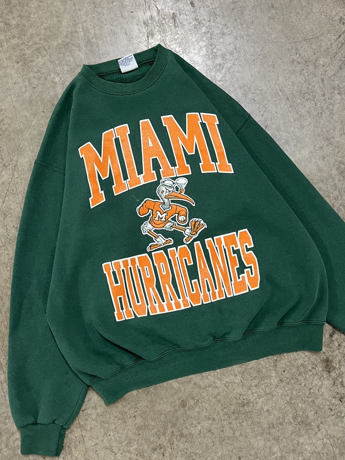 Vintage Vintage Miami hurricanes college crewneck boxy fit sports Size US XL / EU 56 / 4 - 6 Thumbnail