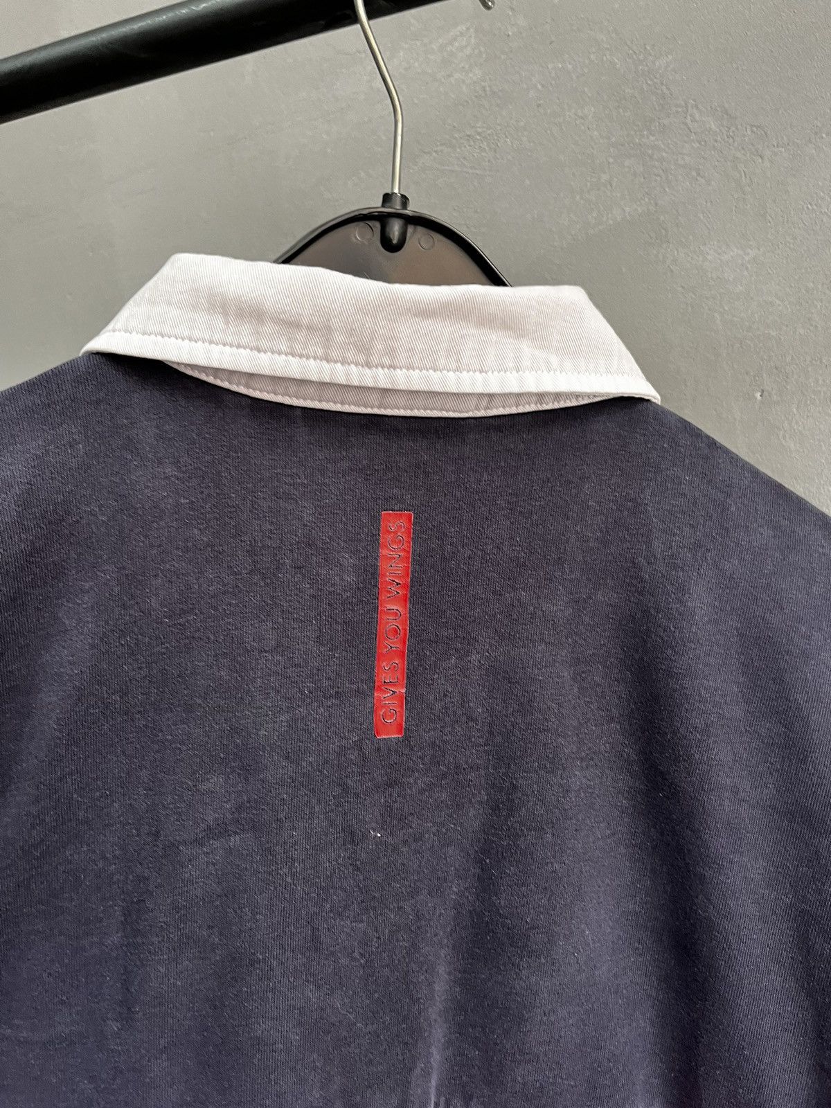 Red Bull Red bull Aston Martin rugby shirt Vintage Size US L / EU 52-54 / 3 - 10 Thumbnail