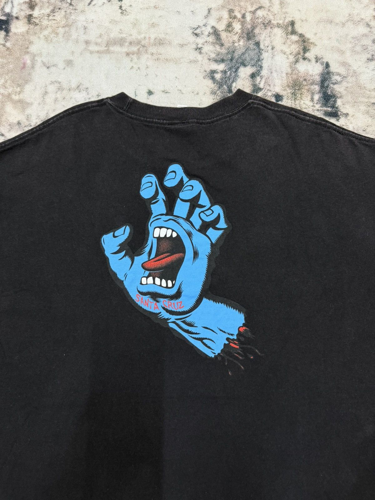 Santa Cruz Skateboards VINTAGE Y2K SANTA CRUZ SCREAMING HAND BACKHIT LOGO TSHIRT Size US XXL / EU 58 / 5 - 9 Thumbnail