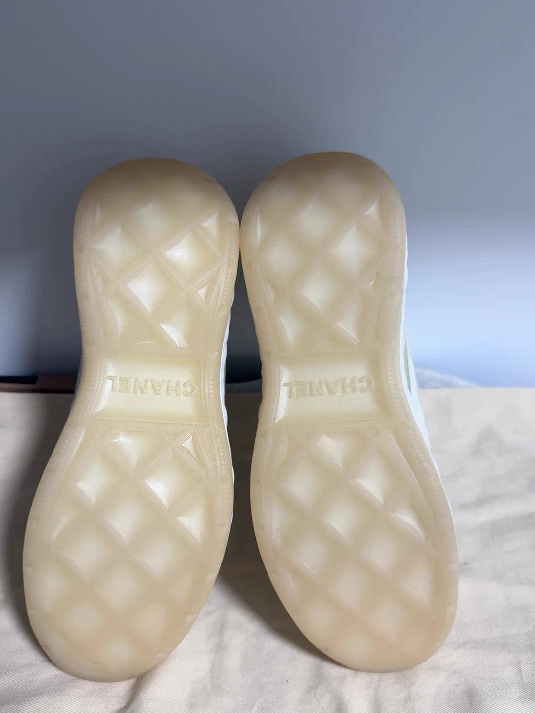 Chanel CHANEL Round Toe Logo Low-Top Sneakers K13 Size US 7.5 / IT 37.5 - 8 Thumbnail