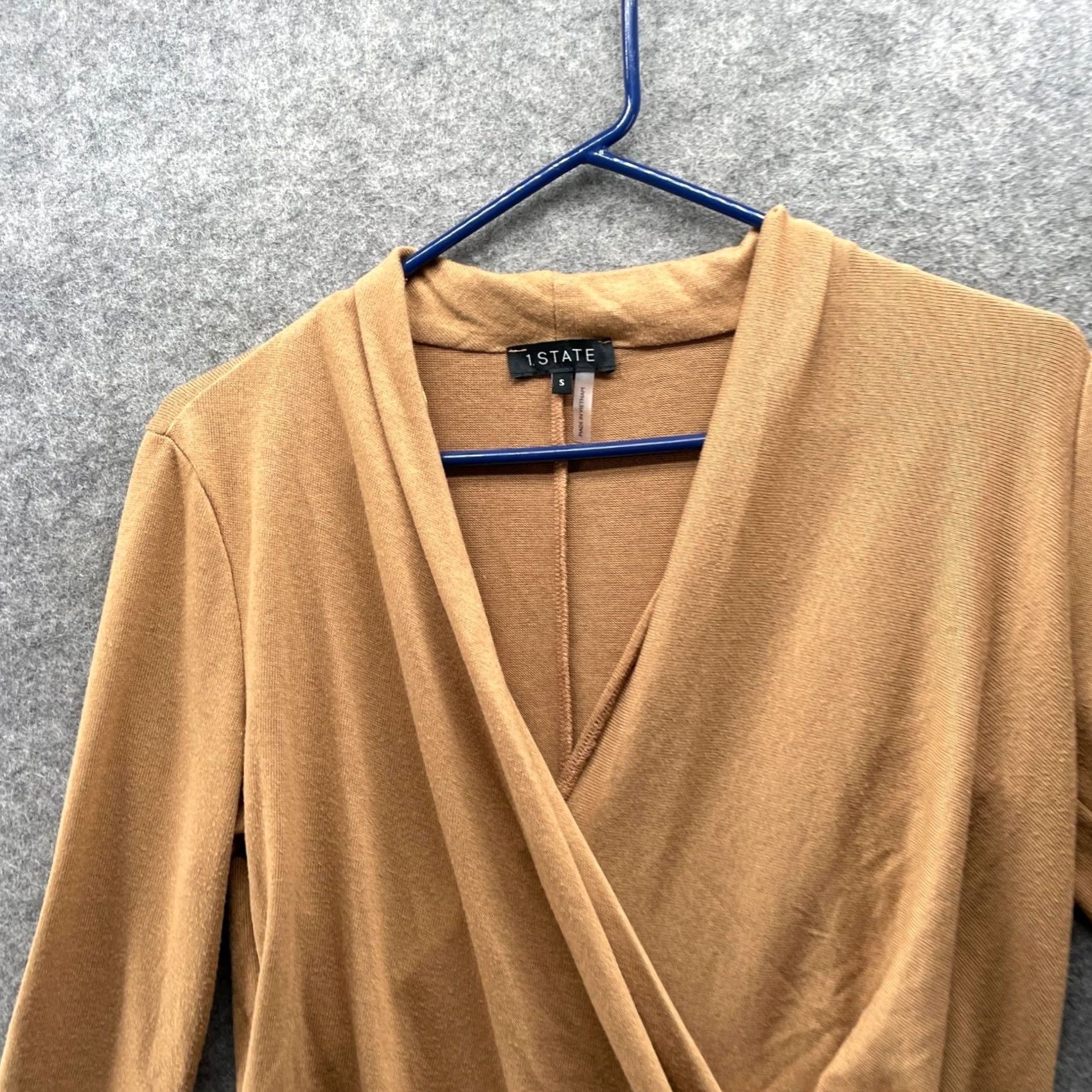 Vintage 1.STATE Sweater Womens S Wrap Front V-Neck Camel Tan Lightweight Size S / US 4 / IT 40 - 3 Thumbnail