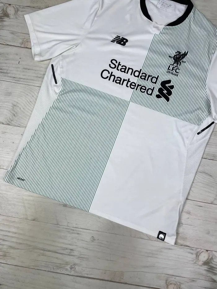New Balance Liverpool 2017 2018 Away Football Shirt Soccer Jersey Size US XL / EU 56 / 4 - 4 Thumbnail