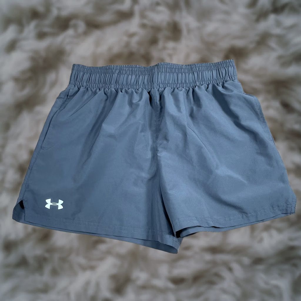 Under Armour Under Armour Shorts Womens Medium Gray Athletic Running Cross Training Size 32" / US 10 / IT 46 - 1 Thumbnail