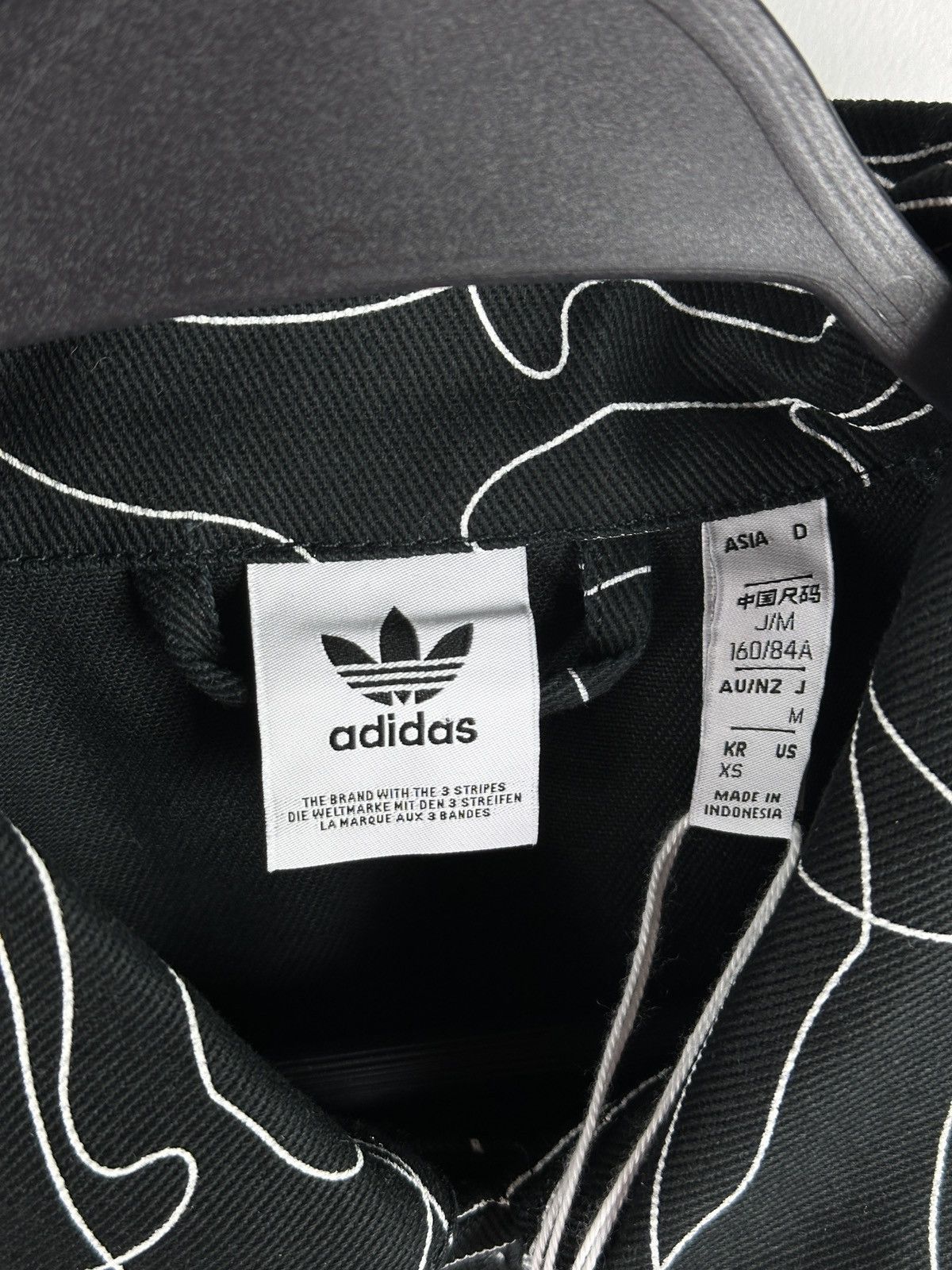 Adidas NEW🏷️ Adidas Originals Dolphin Print Jacket Size US S / EU 44-46 / 1 - 5 Thumbnail
