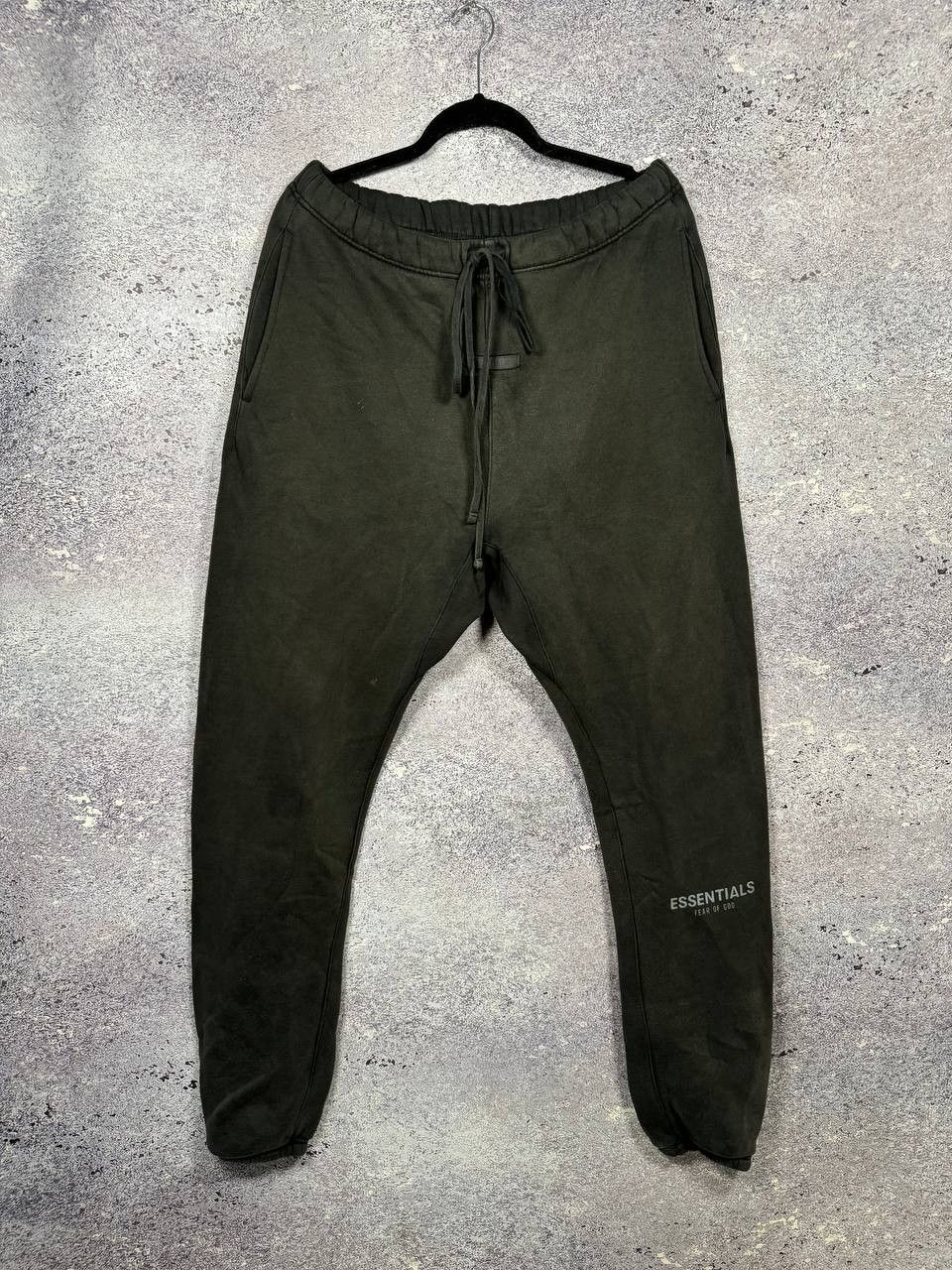 Essentials Fear of God Essentials Fleece Jogger Sweatpants Medium Size US 33 - 1 Thumbnail