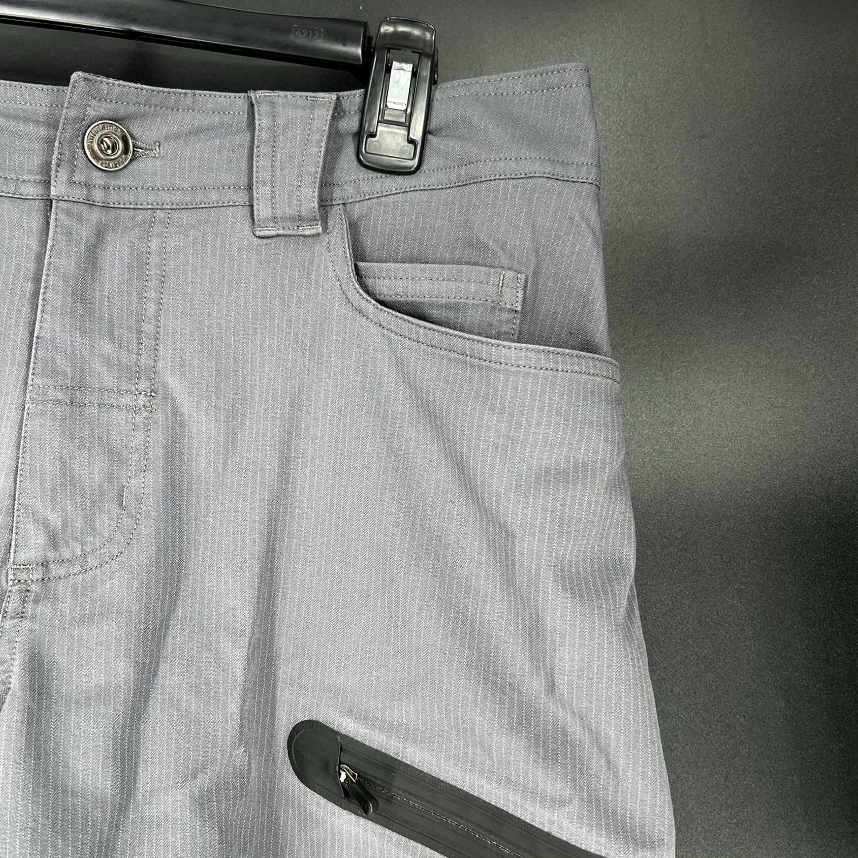 Lululemon Lululemon Cadence Commute Shorts Mens Cargo Utility Gray 32 10” Inseam Zip Pockets Size US 32 / EU 48 - 4 Thumbnail