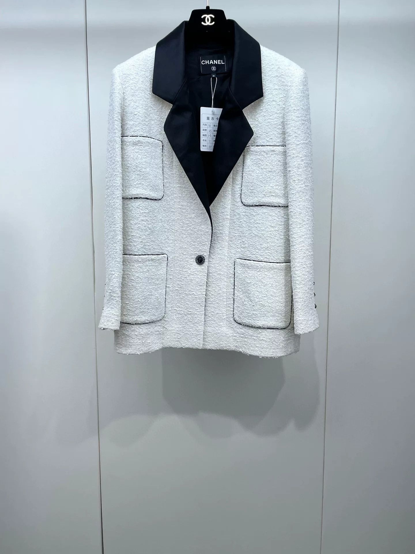 Chanel 2022 SS Black White Collar Blazer