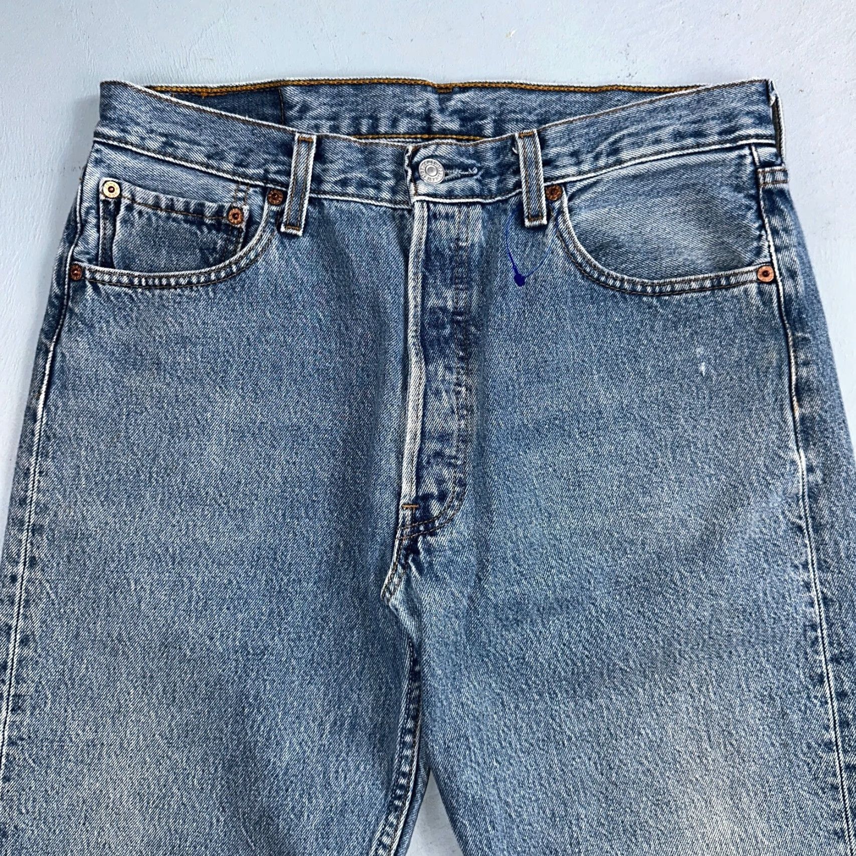 Levi's VINTAGE Levi's 501 Jeans 34x36 Blue Light Wash 90s Straight Male Mens Levi'S 501 Series 501 Model 501 Size US 34 / EU 50 - 2 Thumbnail