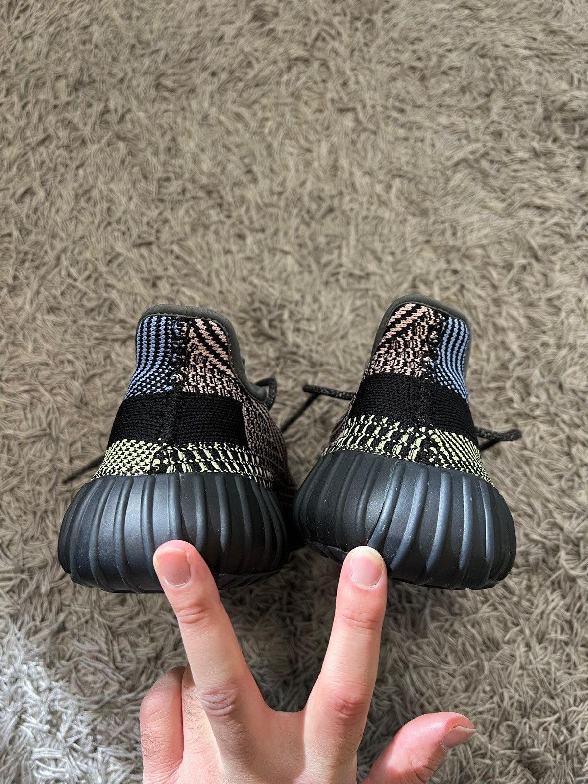 Adidas Adidas Yeezy Boost 350 V2 Yecheil Size US 9.5 / EU 42-43 - 4 Thumbnail