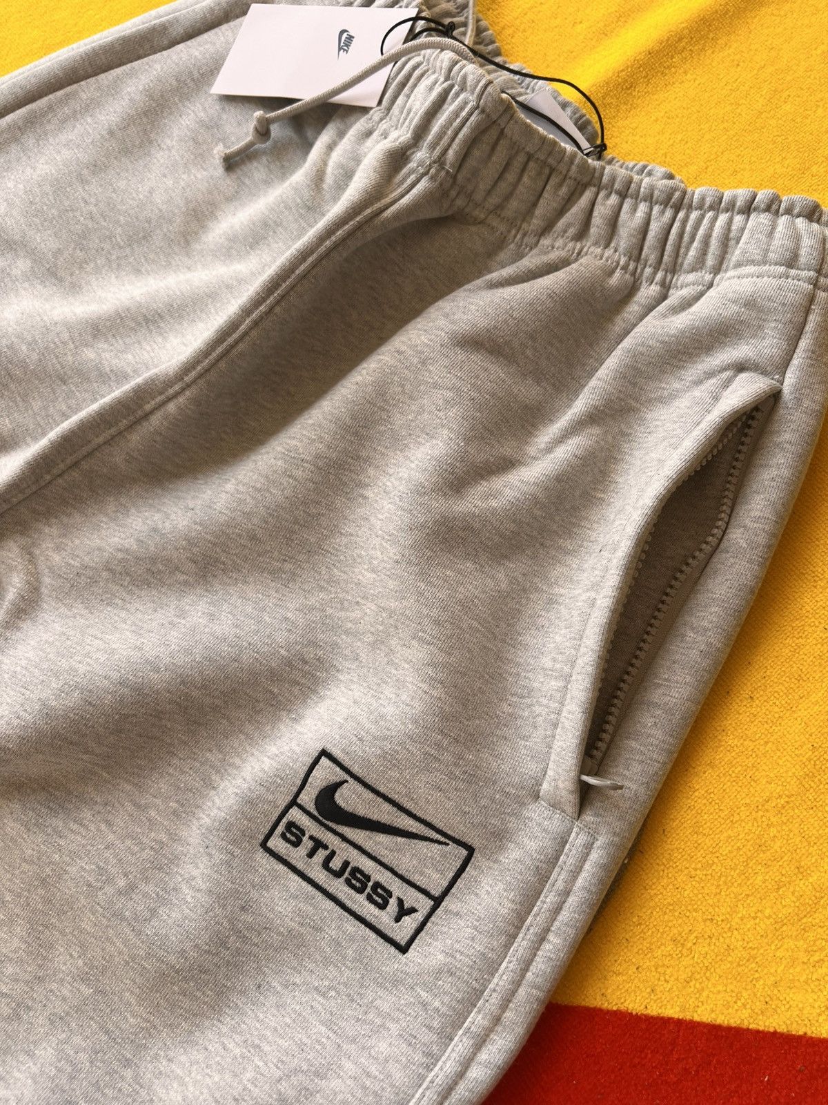 Nike × Stussy XS Nike Stussy Fleece Sweatpants Grey FW25 Fleece joggers Size US 30 / EU 46 - 4 Thumbnail