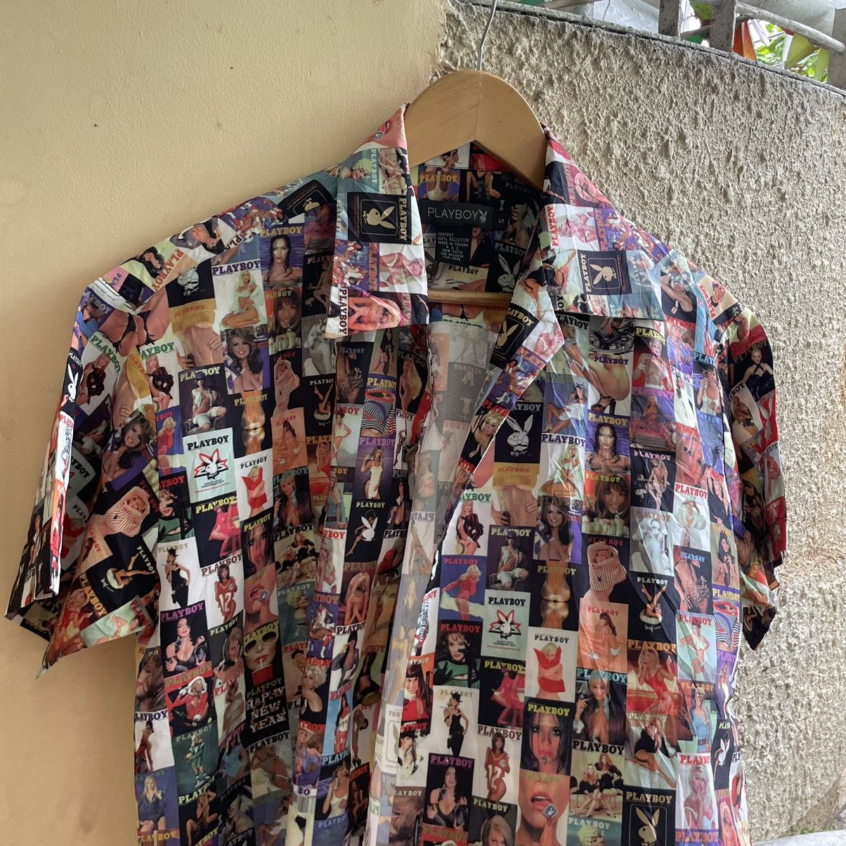 Playboy Playboy Magazines Cover AOP Shirt Size US S / EU 44-46 / 1 - 1 Thumbnail