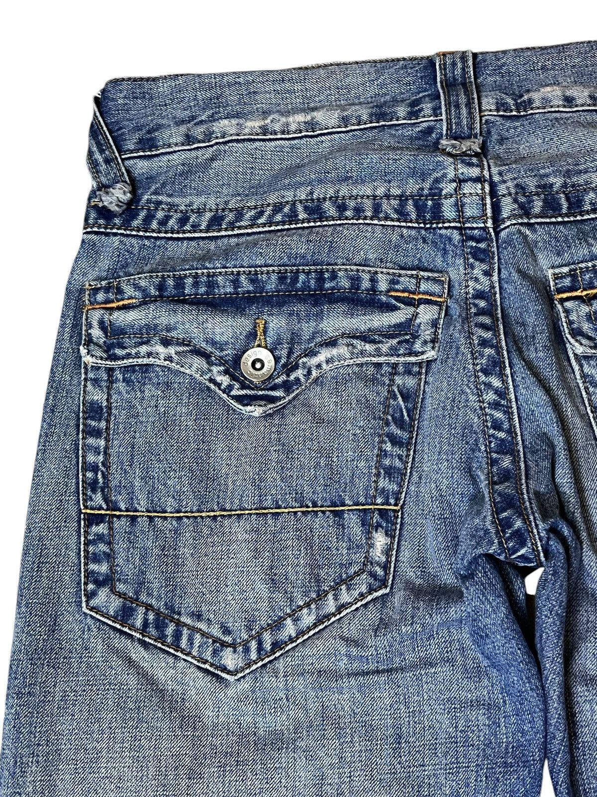FLARED🔥VINTAGE SEMANTIC DESIGN DISTRESSED FLARE JEANS