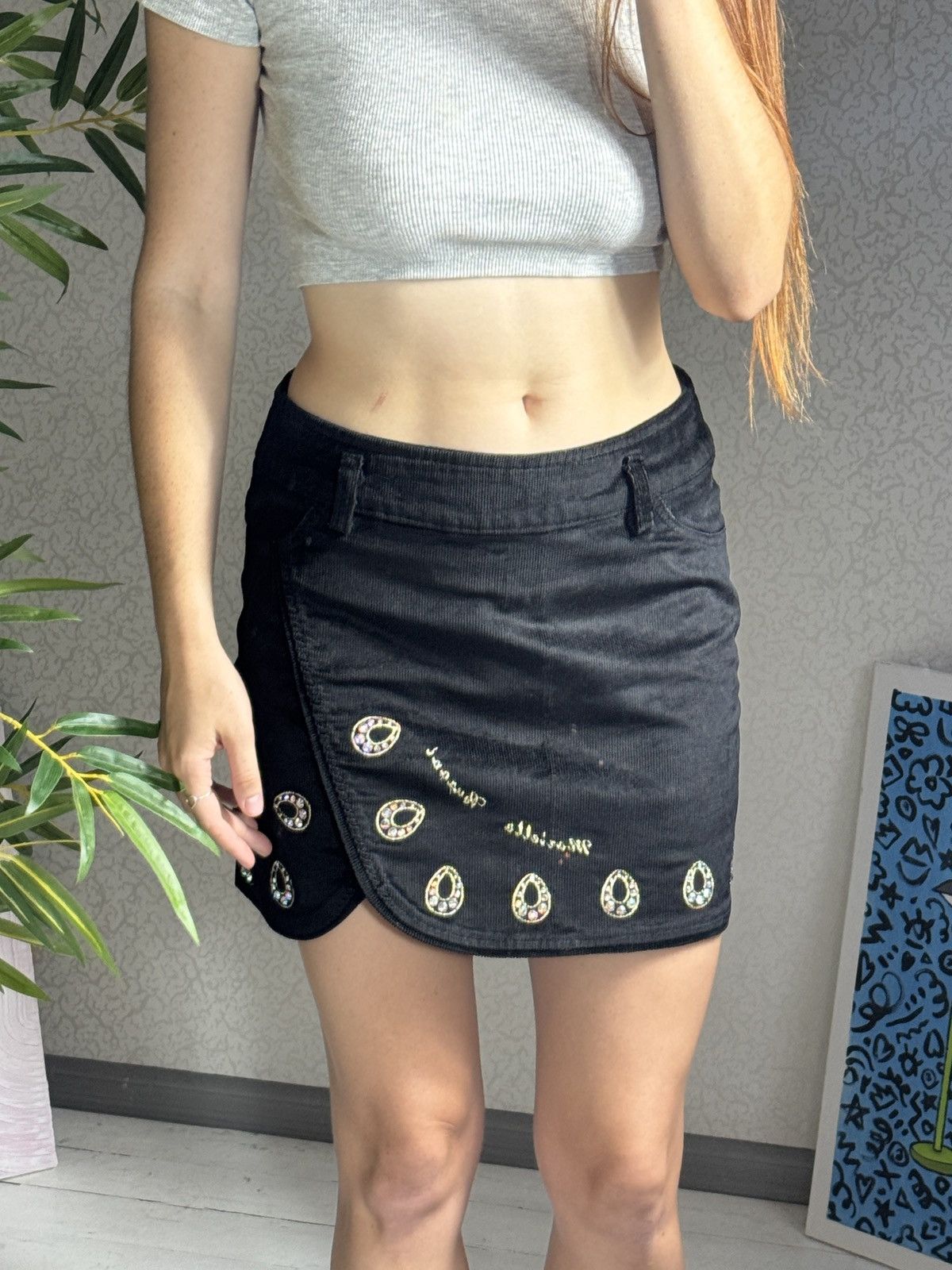 Other VINTAGE MARIELLA BURANI VELVET MINI SKIRT Size 30" / US 8 / IT 44 - 2 Thumbnail
