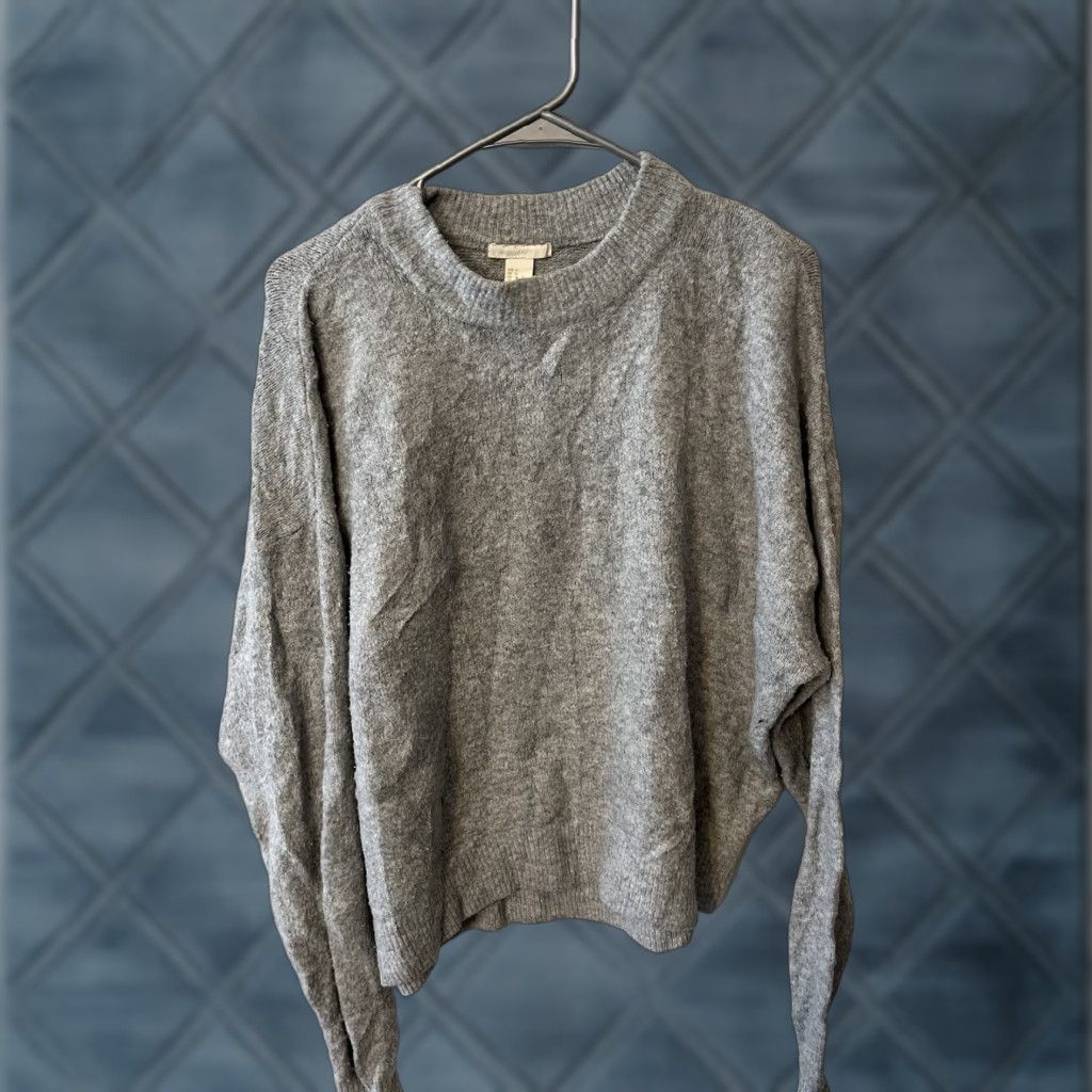 H&M H&M Womens Pullover Sweater Gray Long Sleeve Crew Neck M Acrylic Blend Solid Size M / US 6-8 / IT 42-44 - 1 Thumbnail