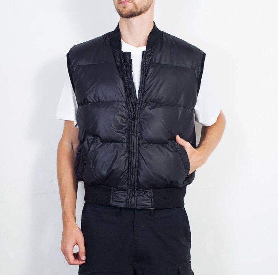 Moschino Moschino Jeans Down Puffer Vest Gilet Cropped Full Black Size US M / EU 48-50 / 2 - 15 Thumbnail