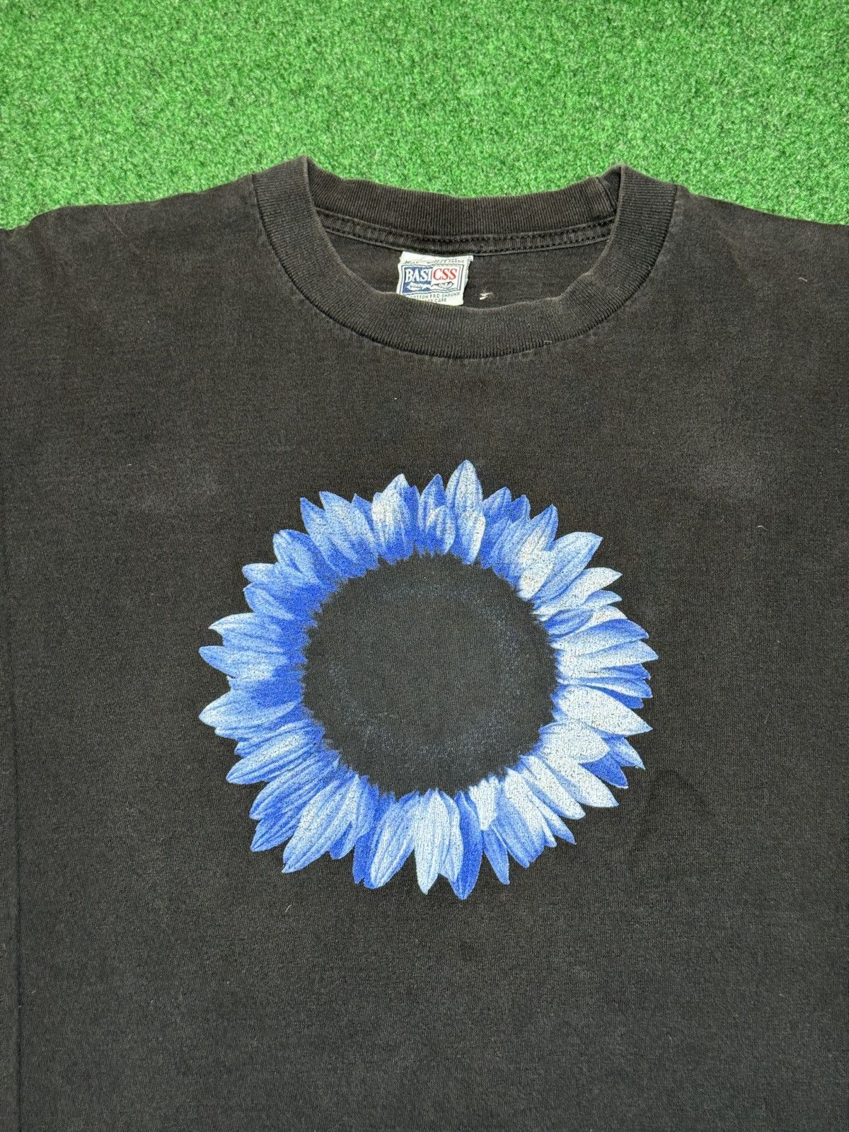 Band Tees Vintage 90s BUSH Razorblade Suitcase RARE Concert T-Shirt Size US L / EU 52-54 / 3 - 2 Thumbnail