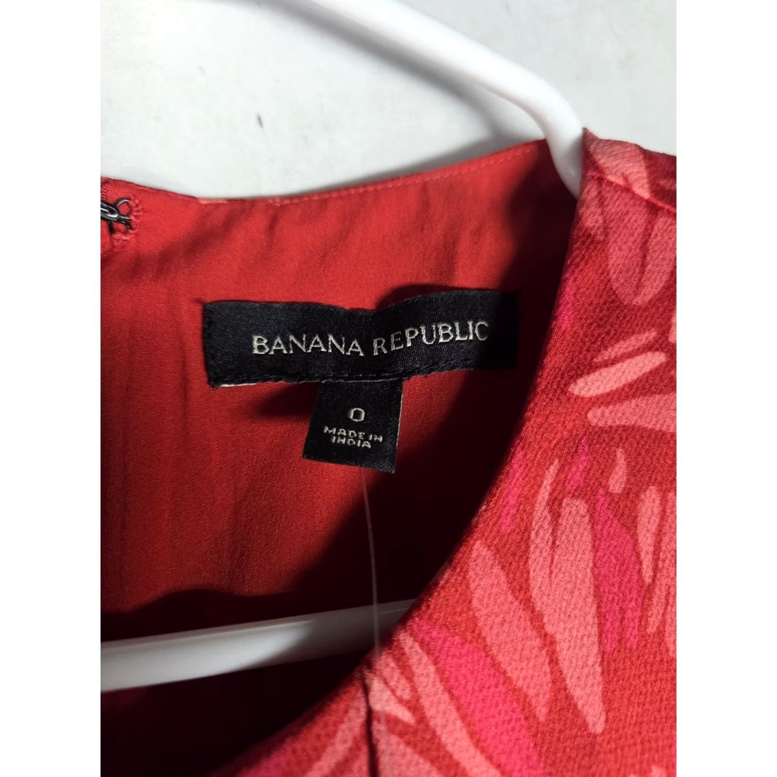 Banana Republic NWT Banana Republic Womens Red Sleeveless Ruffle Dress W/Liner 0 A-Line Zip Floral Knit Polyester Size XS / US 0-2 / IT 36-38 - 2 Thumbnail