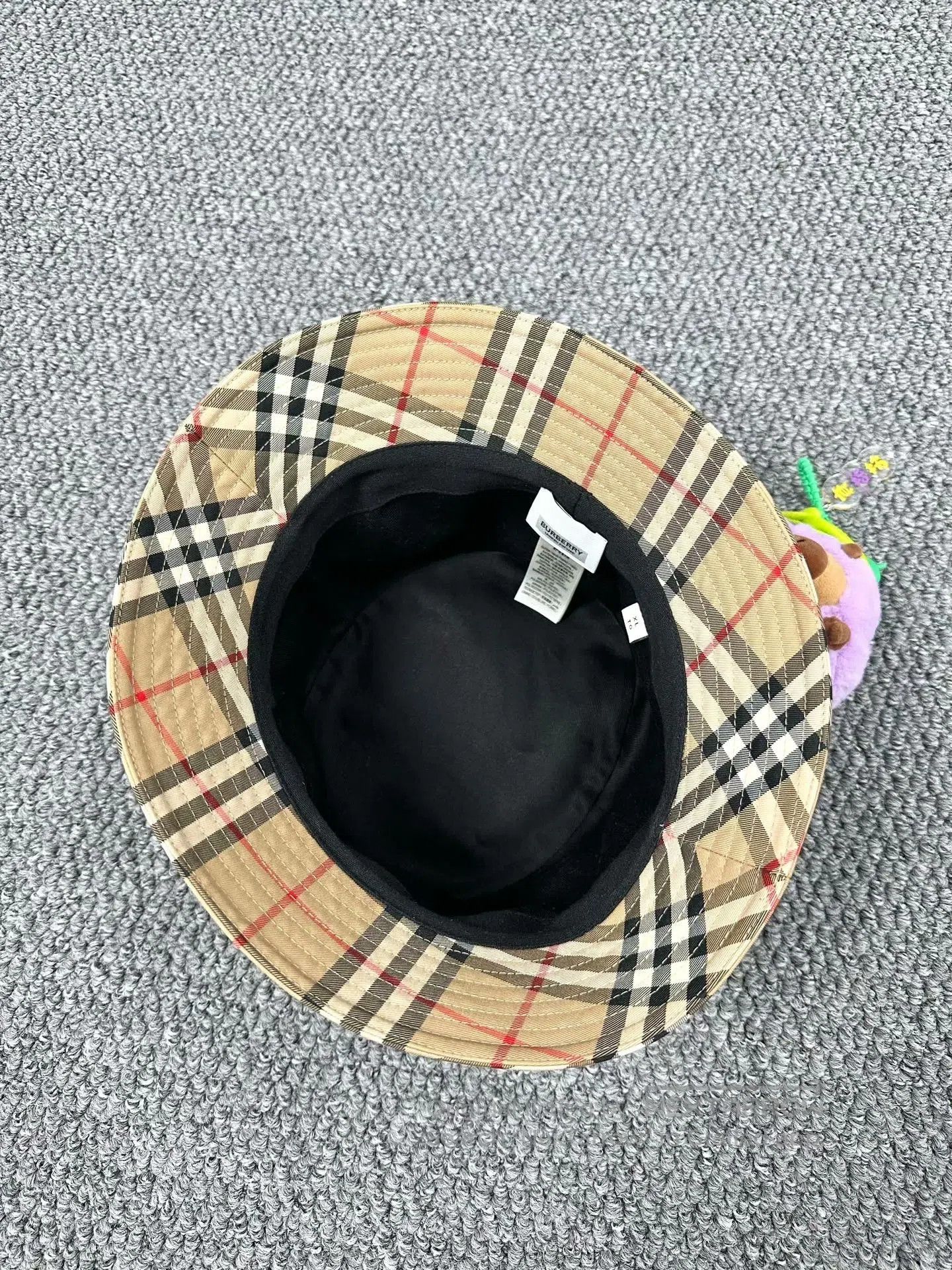 Burberry Burberry size XL Classic Khaki Plaid Fisherman Hat| Size ONE SIZE - 3 Thumbnail
