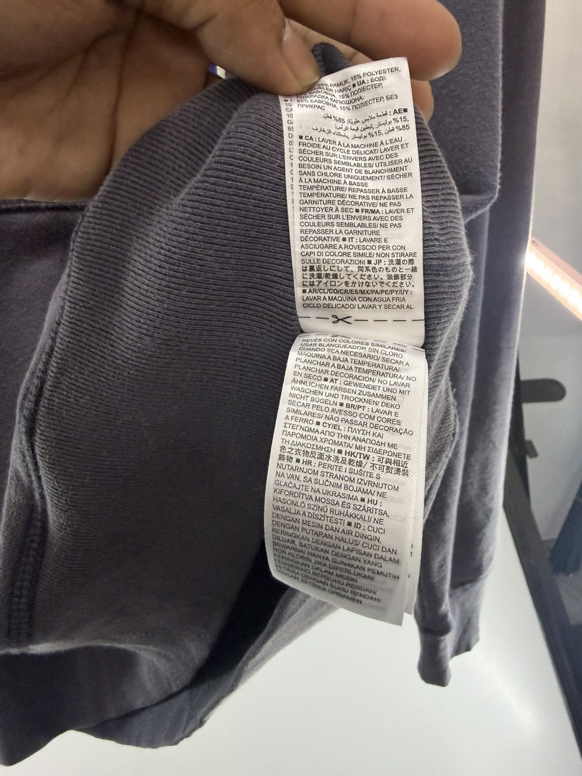 Gap 🔥 GAP Britain Navy Distressed Faded Hoodie Spellout Logo - S Size US S / EU 44-46 / 1 - 10 Thumbnail