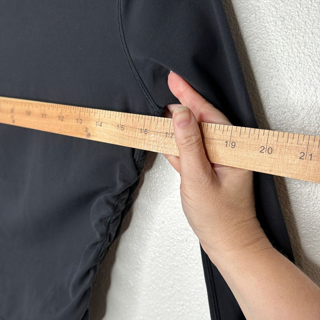 Lululemon Lululemon Black All It Takes Long Sleeve Ruched Crop Top 4 Size S / US 4 / IT 40 - 11 Thumbnail