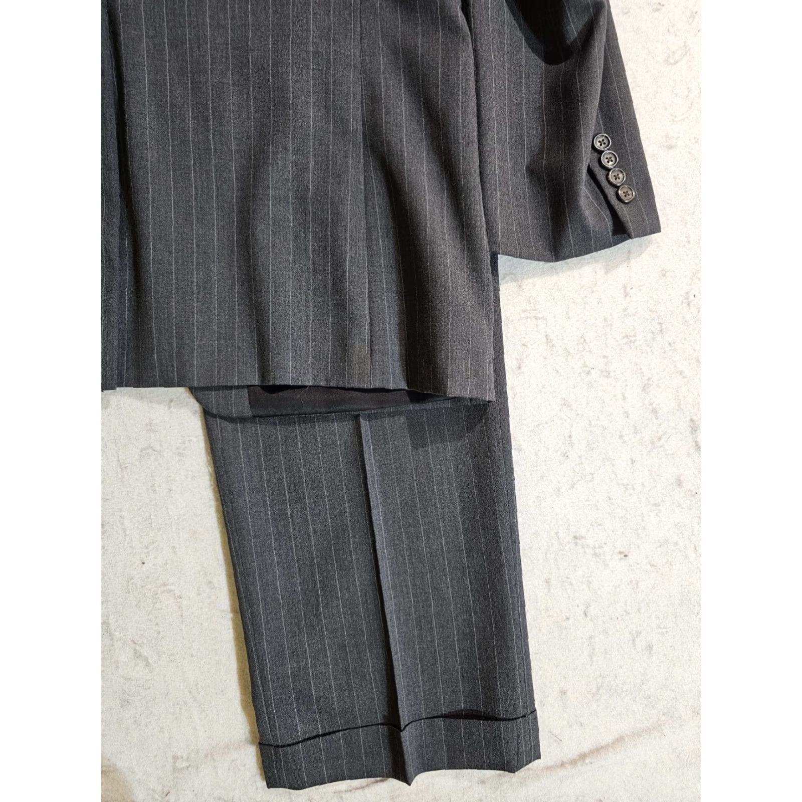 Chaps VINTAGE CHAPS By RALPH LAUREN 100% Wool Grey Pin Striped Suit Mens 42 Long 34x32 Pants Size 42R - 3 Thumbnail