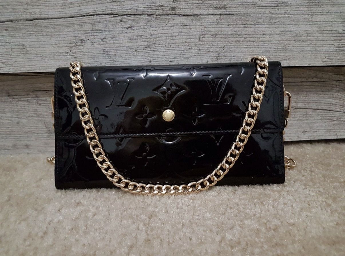 Louis Vuitton Louis Vuitton Vernise Leather Sarah Wallet Chain Crossbody Size ONE SIZE - 1 Thumbnail