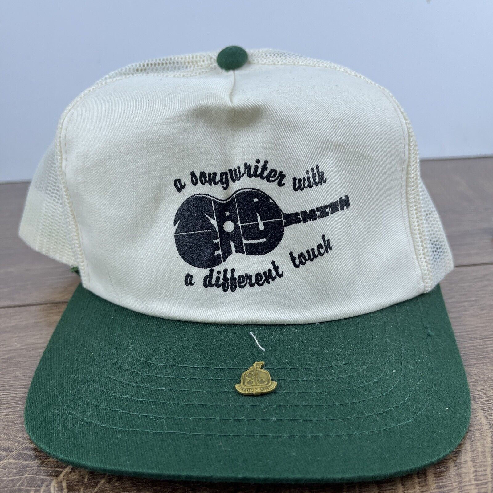 Other Song Writer with Different Touch Snapback White Adjustable H Size ONE SIZE - 3 Thumbnail