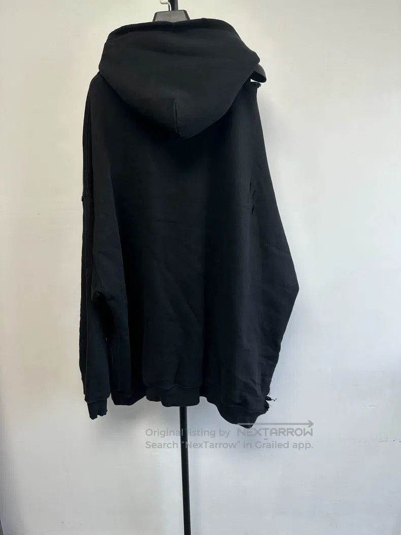 Balenciaga Balenciaga Signature Destroyed Hoodie Sweatshirt Size US L / EU 52-54 / 3 - 2 Thumbnail