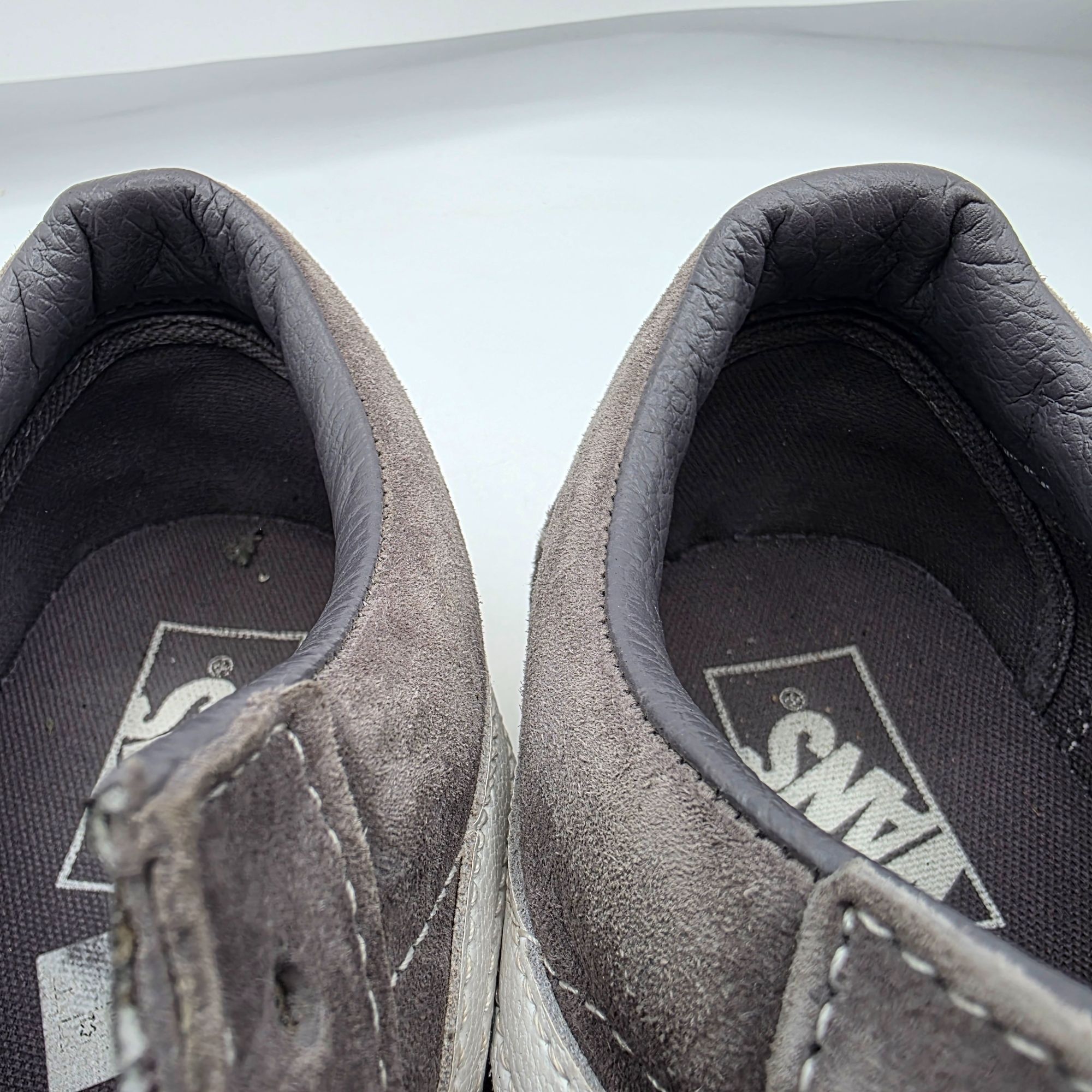 Vans Vans Old Skool Pig Suede Mens Size 10 Gray Skate Shoes Walki Size US 10 / EU 43 - 7 Thumbnail