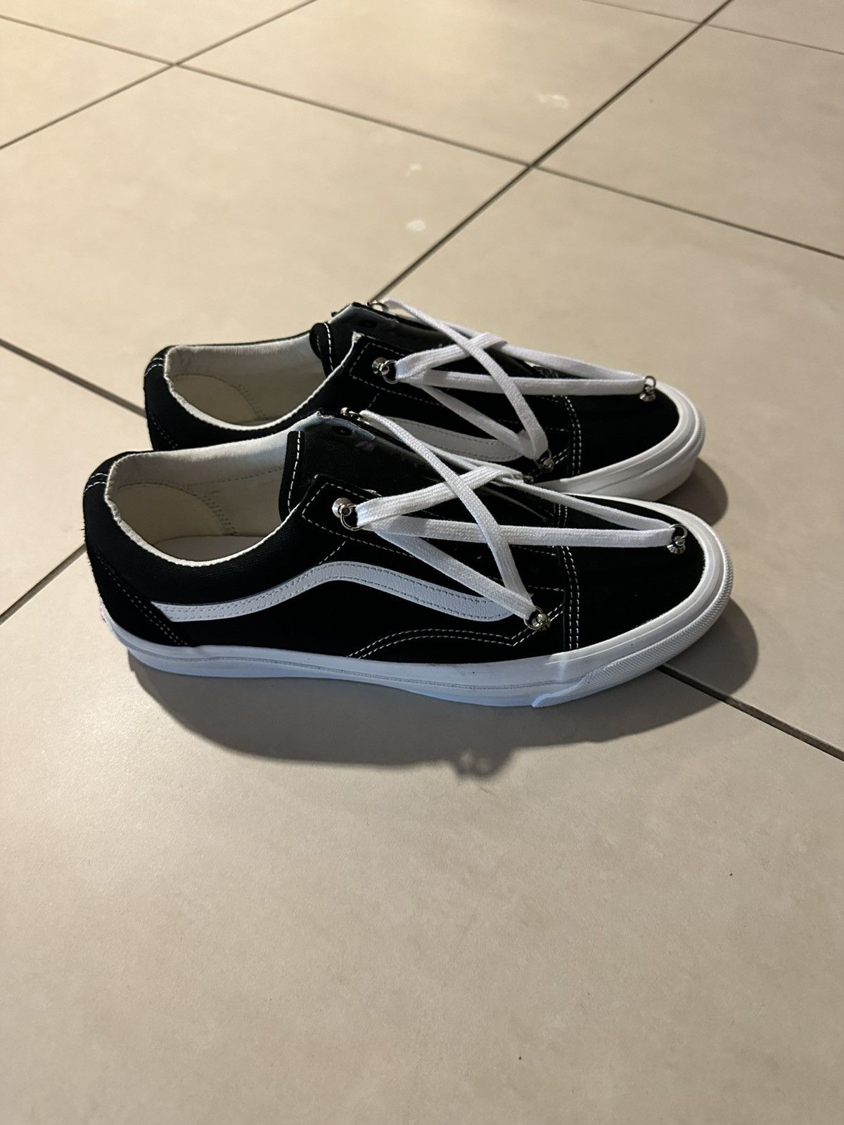 Vans Custom Vans Vault Old Skool – Tainted.ny Inspired Size US 9 / EU 42 - 2 Thumbnail