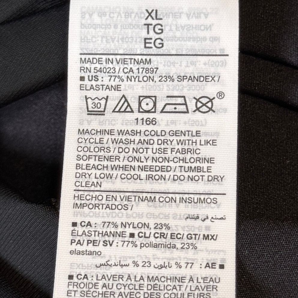 Old Navy Old Navy Sleektech 4 Way Stretch Black Size XL Size 38" / US 16 / IT 52 - 9 Thumbnail
