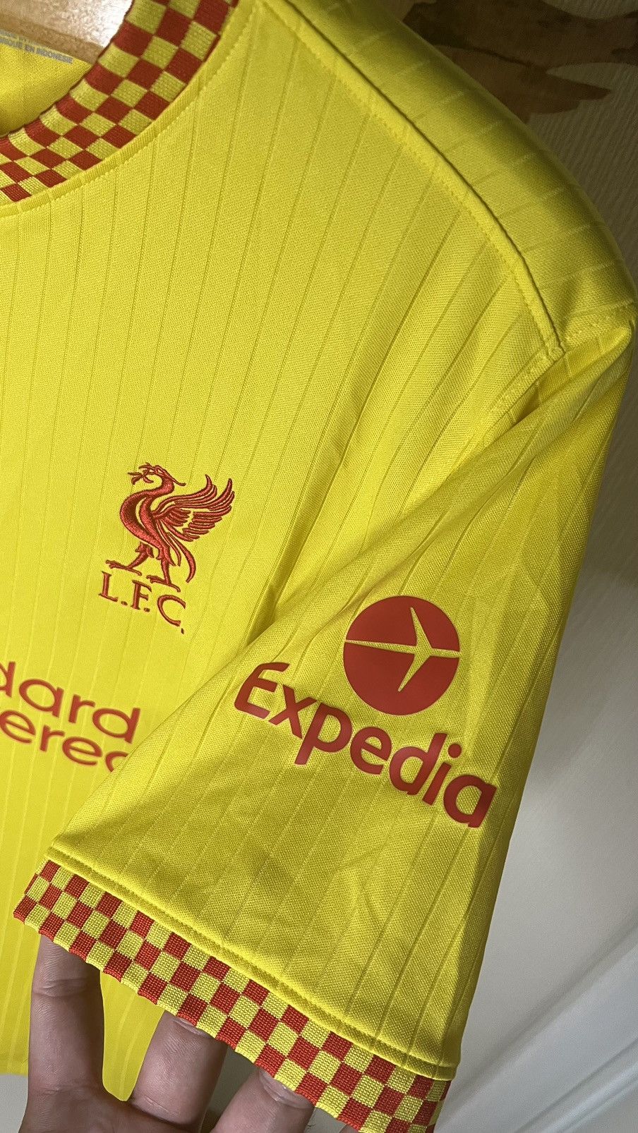 Nike 2021-2022 Liverpool rare third kit Nike yellow jersey Size US L / EU 52-54 / 3 - 4 Thumbnail