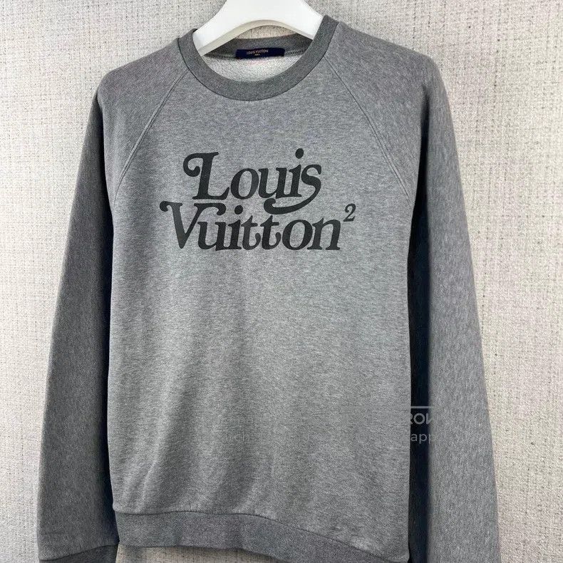 Louis Vuitton Louis Vuitton Slogan logo printed pullover sweatshirt Size US L / EU 52-54 / 3 - 2 Thumbnail