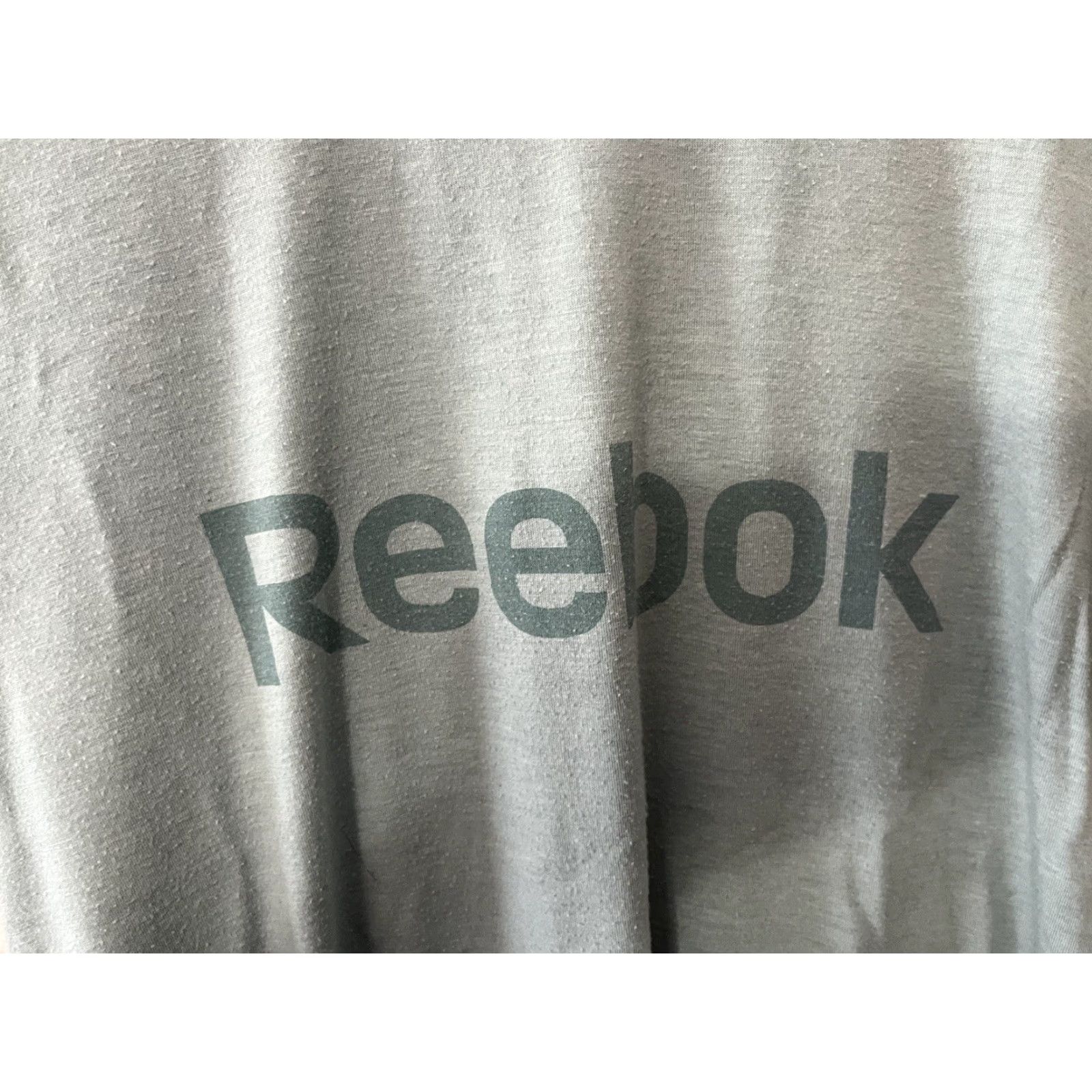 Reebok VINTAGE Reebok T-Shirt Essential Shirt Small Green 1990s Logo Embroidered Mens Size S / US 4 / IT 40 - 3 Thumbnail