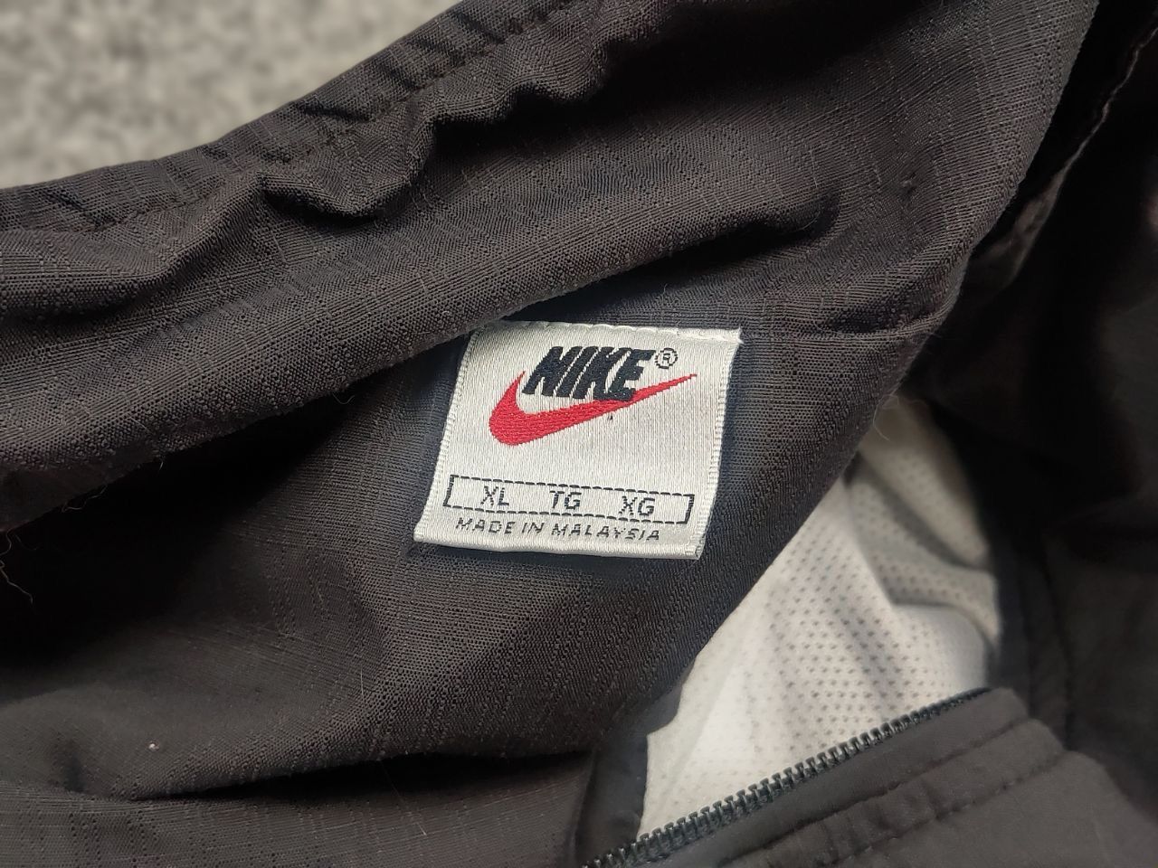 Nike Vintage Nike Court Logo Track Oversized Jacket Y2K Style Size US XL / EU 56 / 4 - 14 Thumbnail