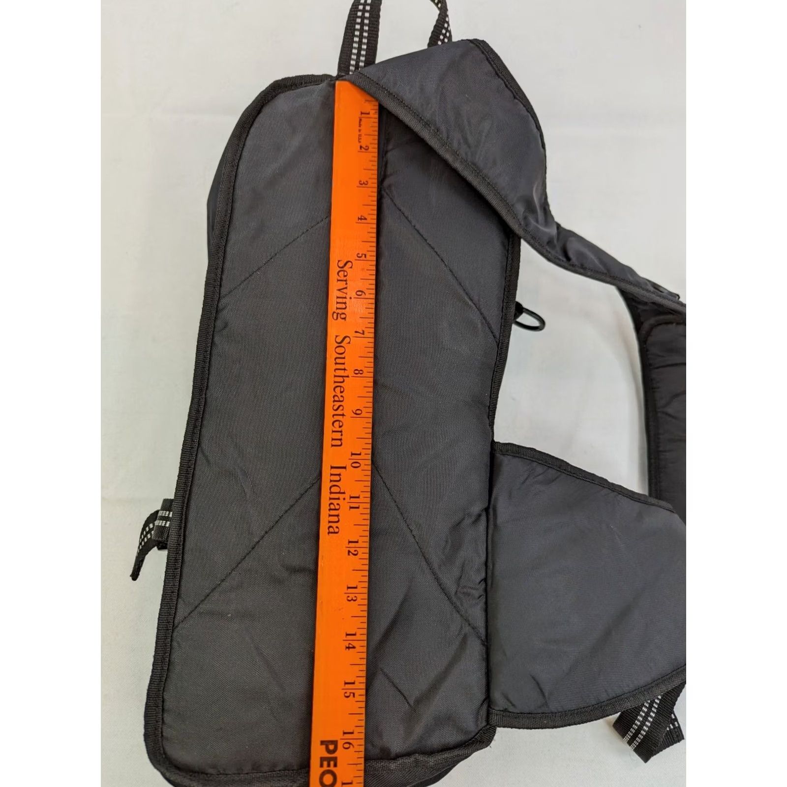 Vintage VINTAGE IRONMAN Triathlon Hydration Pack Running Bag Embroidered Shoulder Bag Black Medium Unisex Adults Boys Girls Mens Womens Size ONE SIZE - 7 Thumbnail